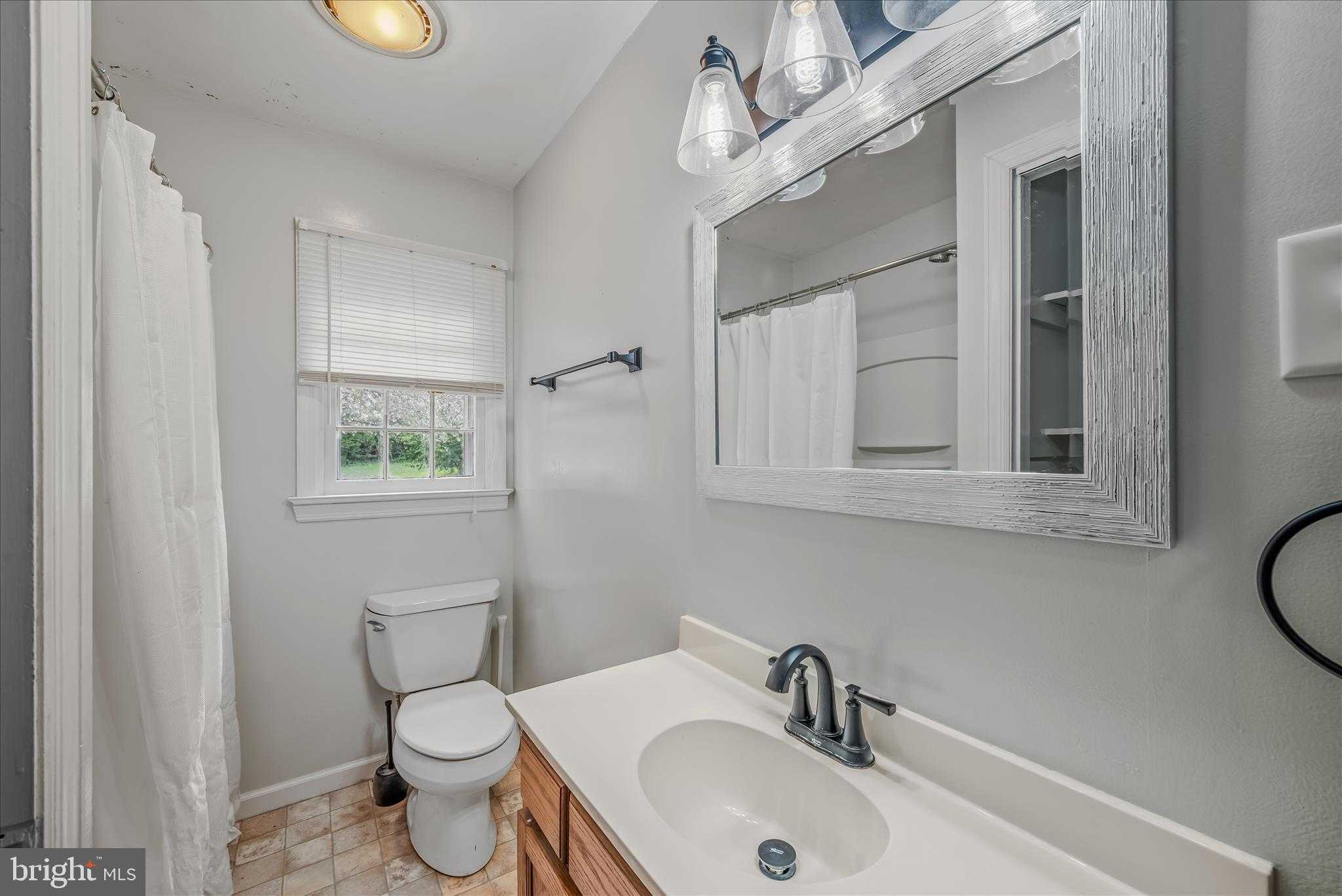 410 S Seminary St photo 14