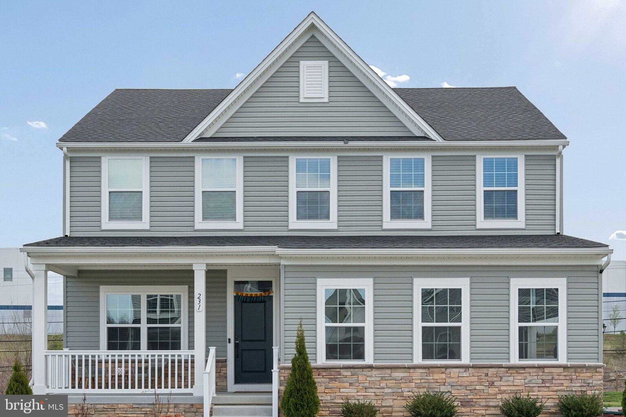 231 Sloan Dr photo 2