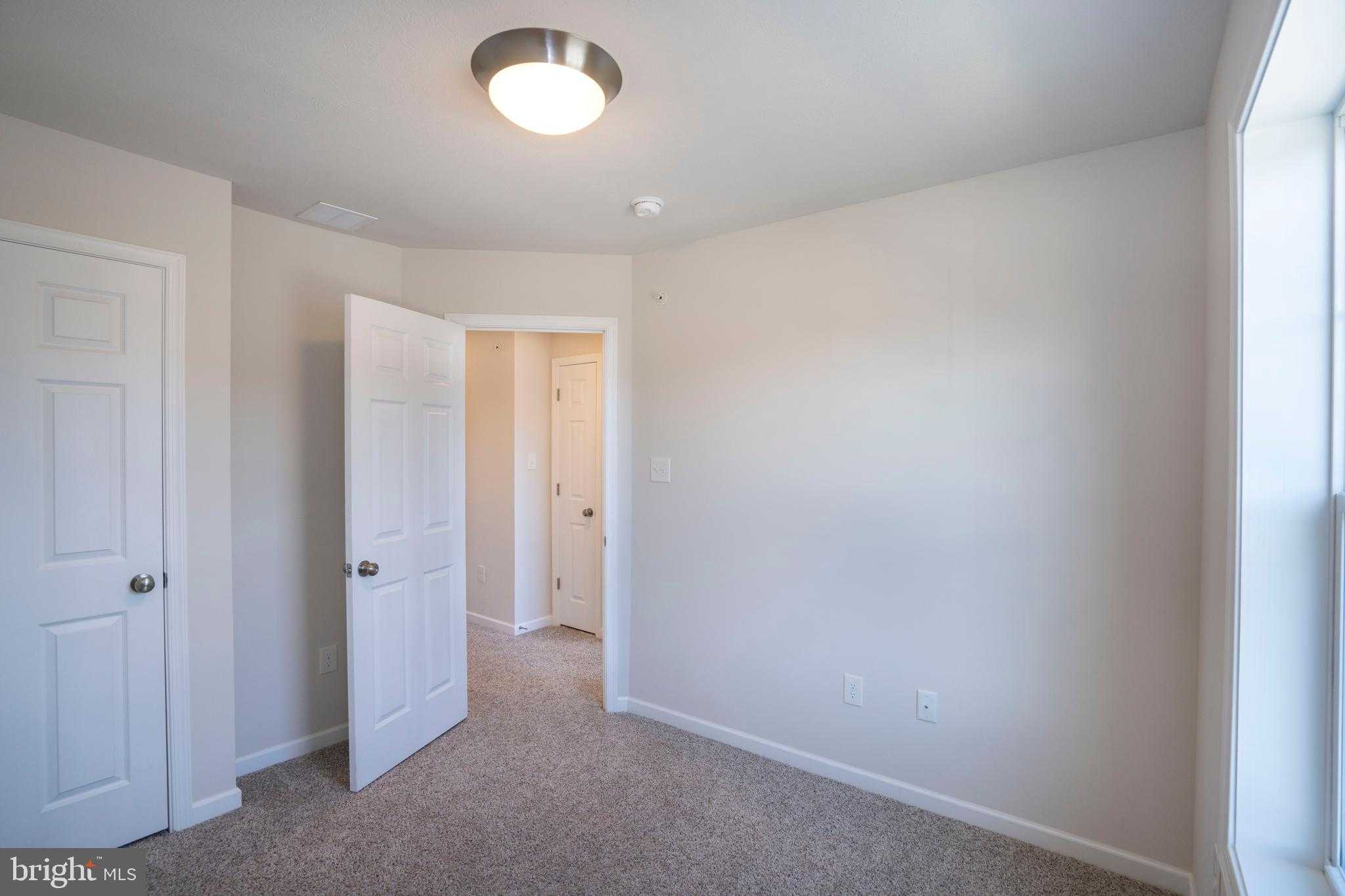 114 Veery Way photo 33