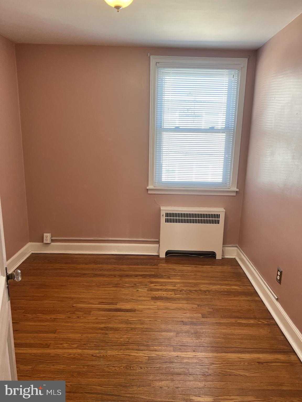 4427 Teesdale St photo 14