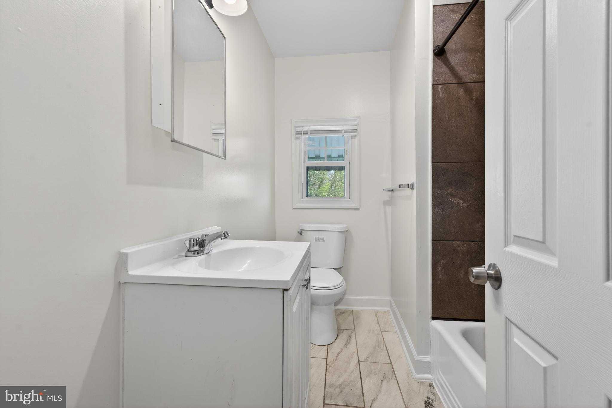 3733 Saint Victor St photo 19