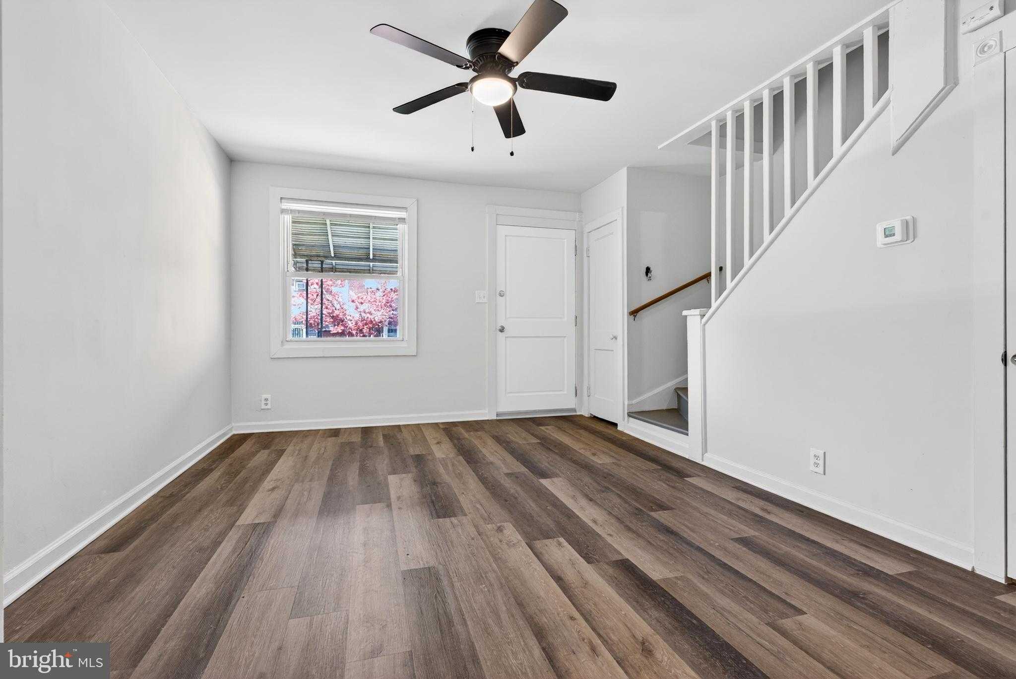 3733 Saint Victor St photo 3