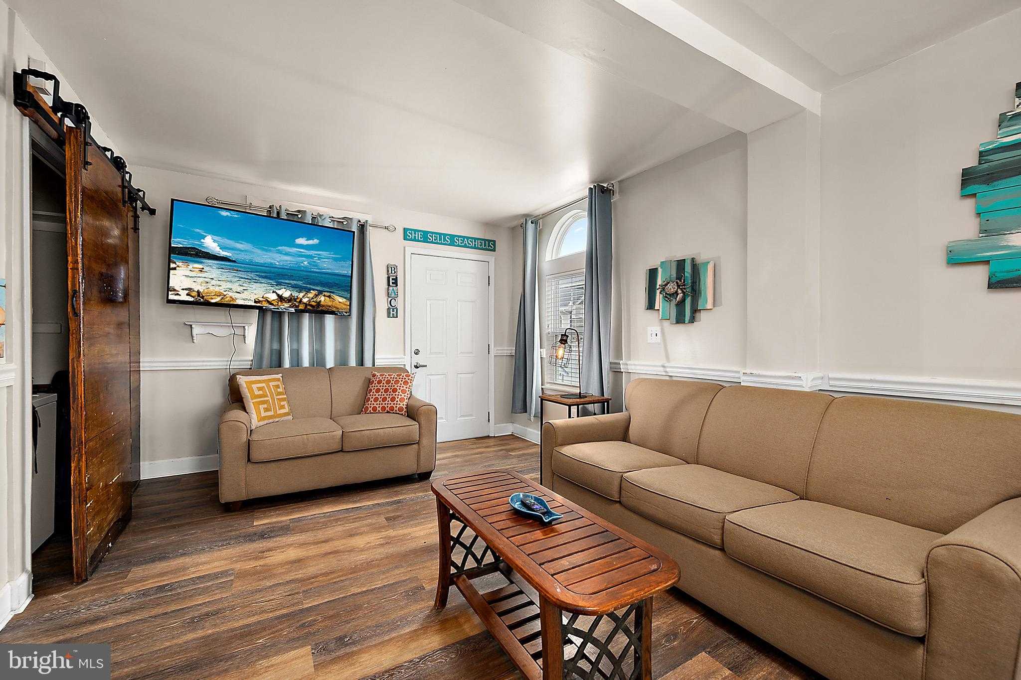 106 Talbot St Unit 101 photo 5