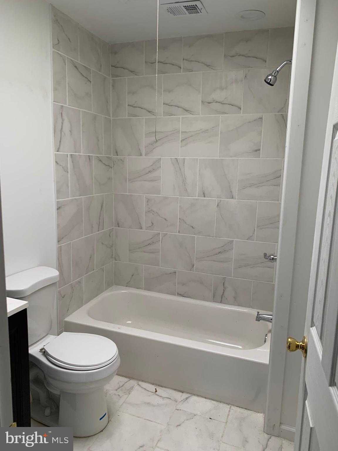 752 Bartlett Ave photo 7