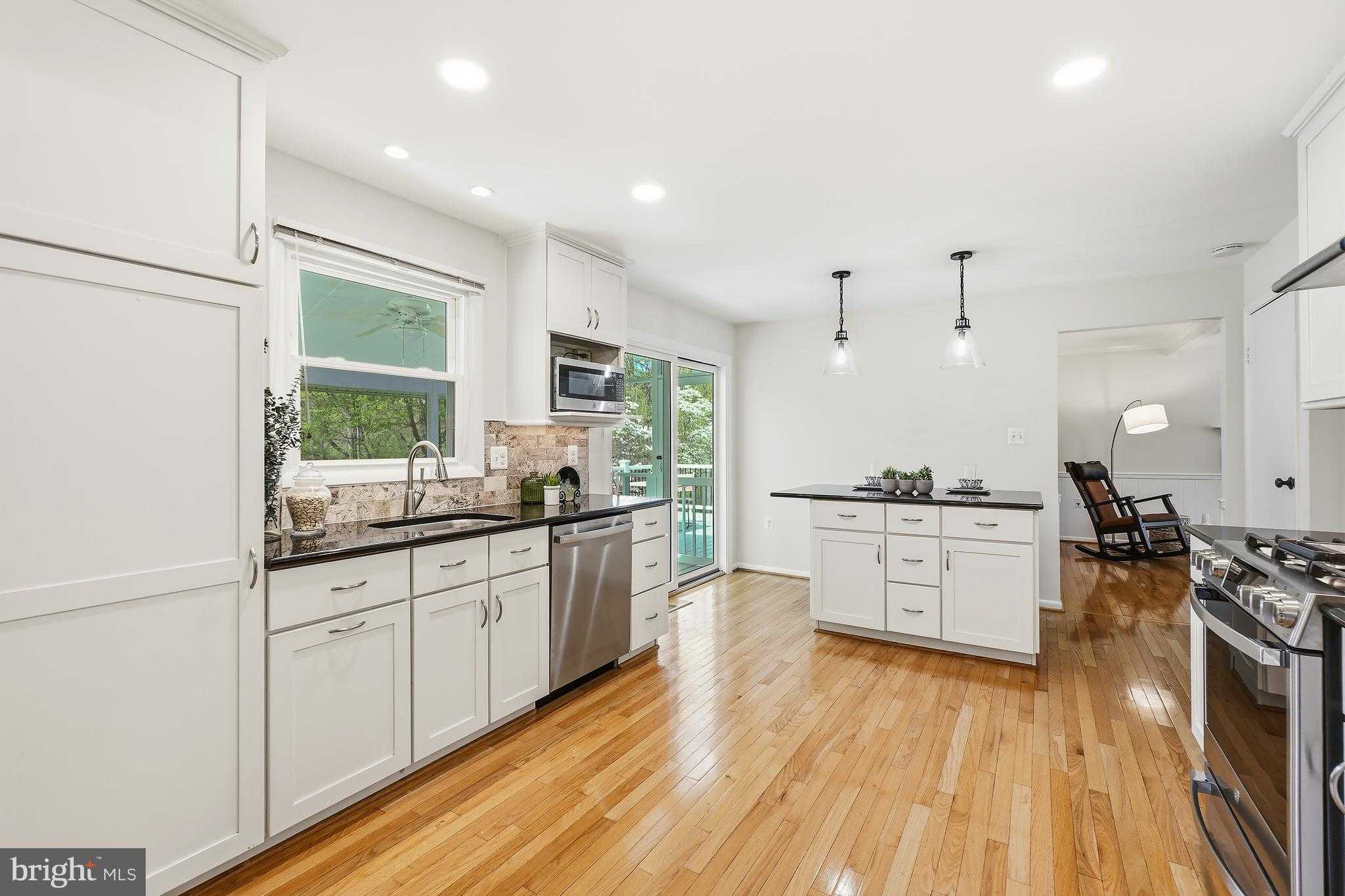 10908 Howland Dr photo 11