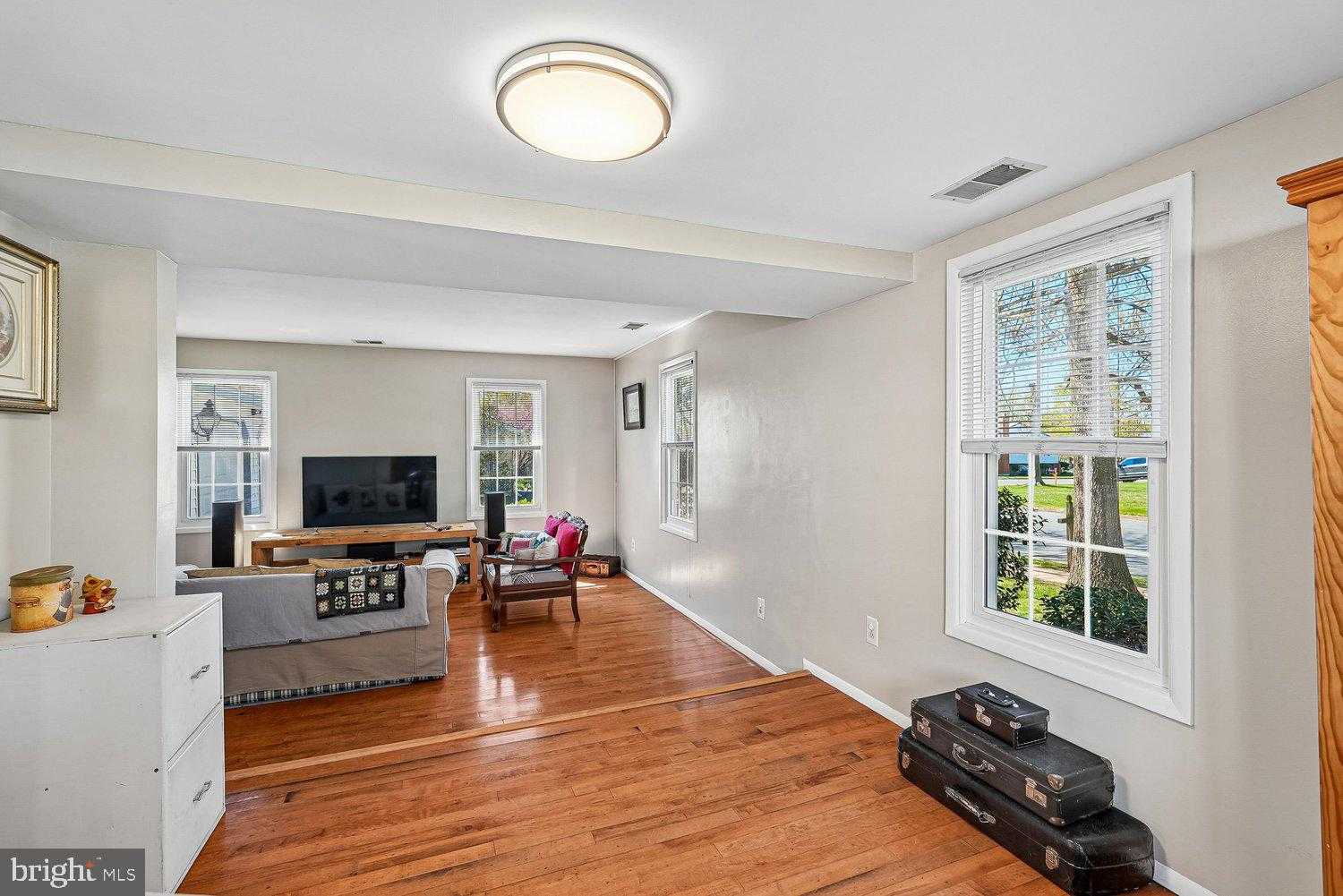 250 E Juniper Ave photo 20