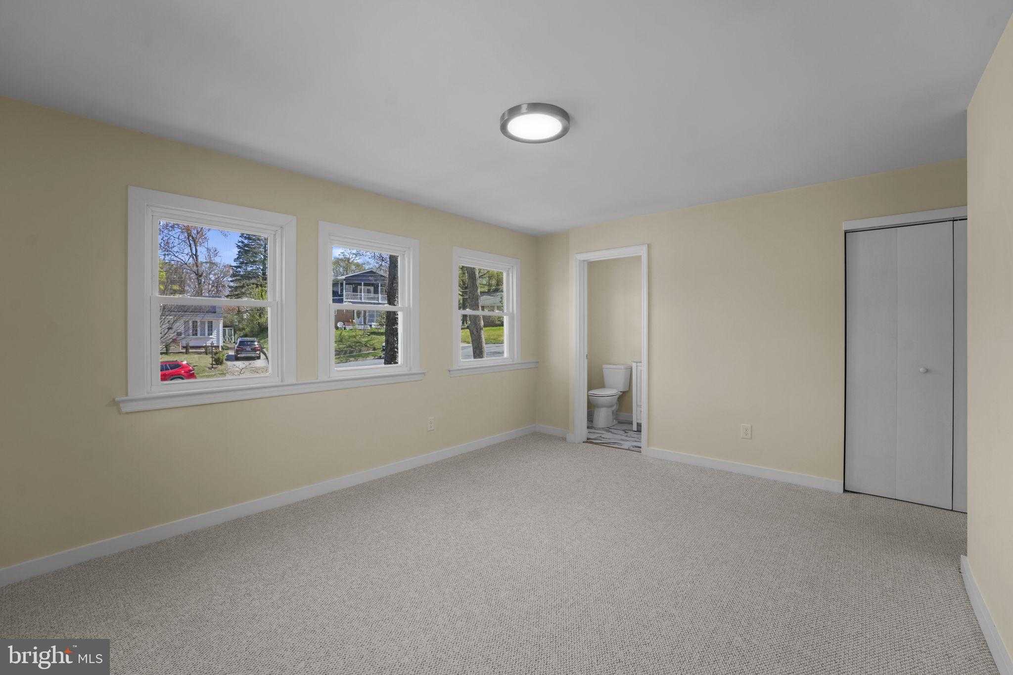 8405 Ravenswood Rd photo 27