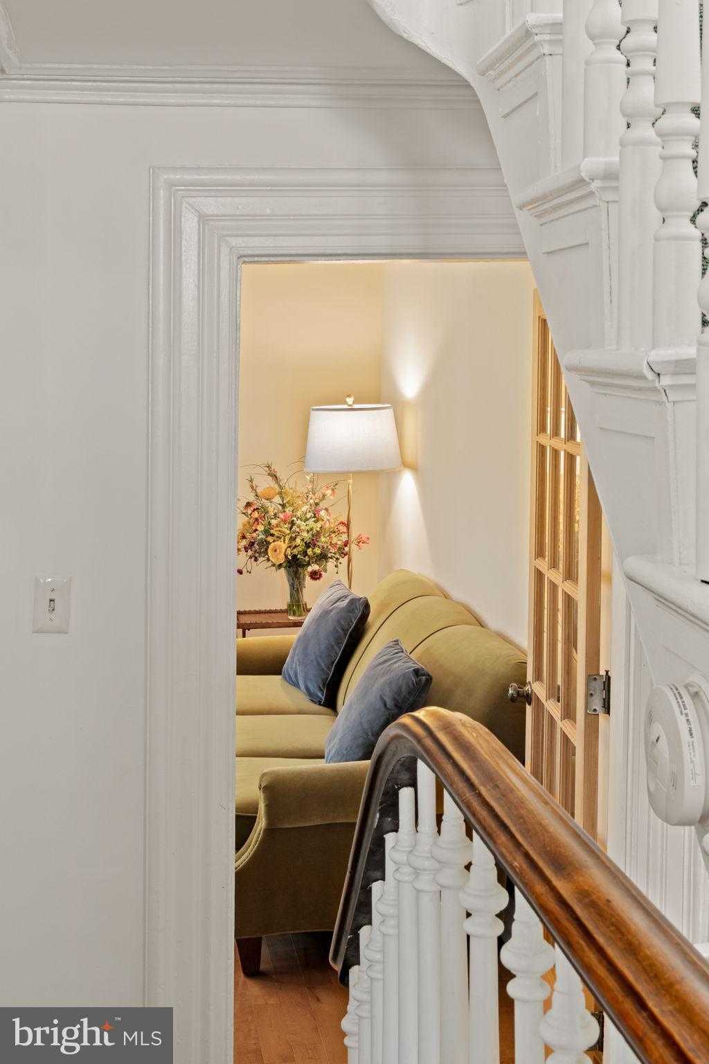 3534 Ainslie St photo 63