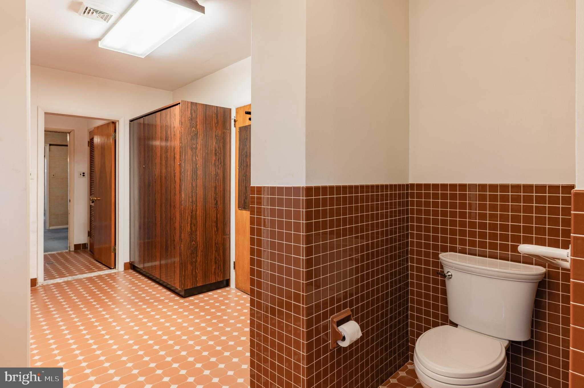 1211 E Butler Pike photo 50