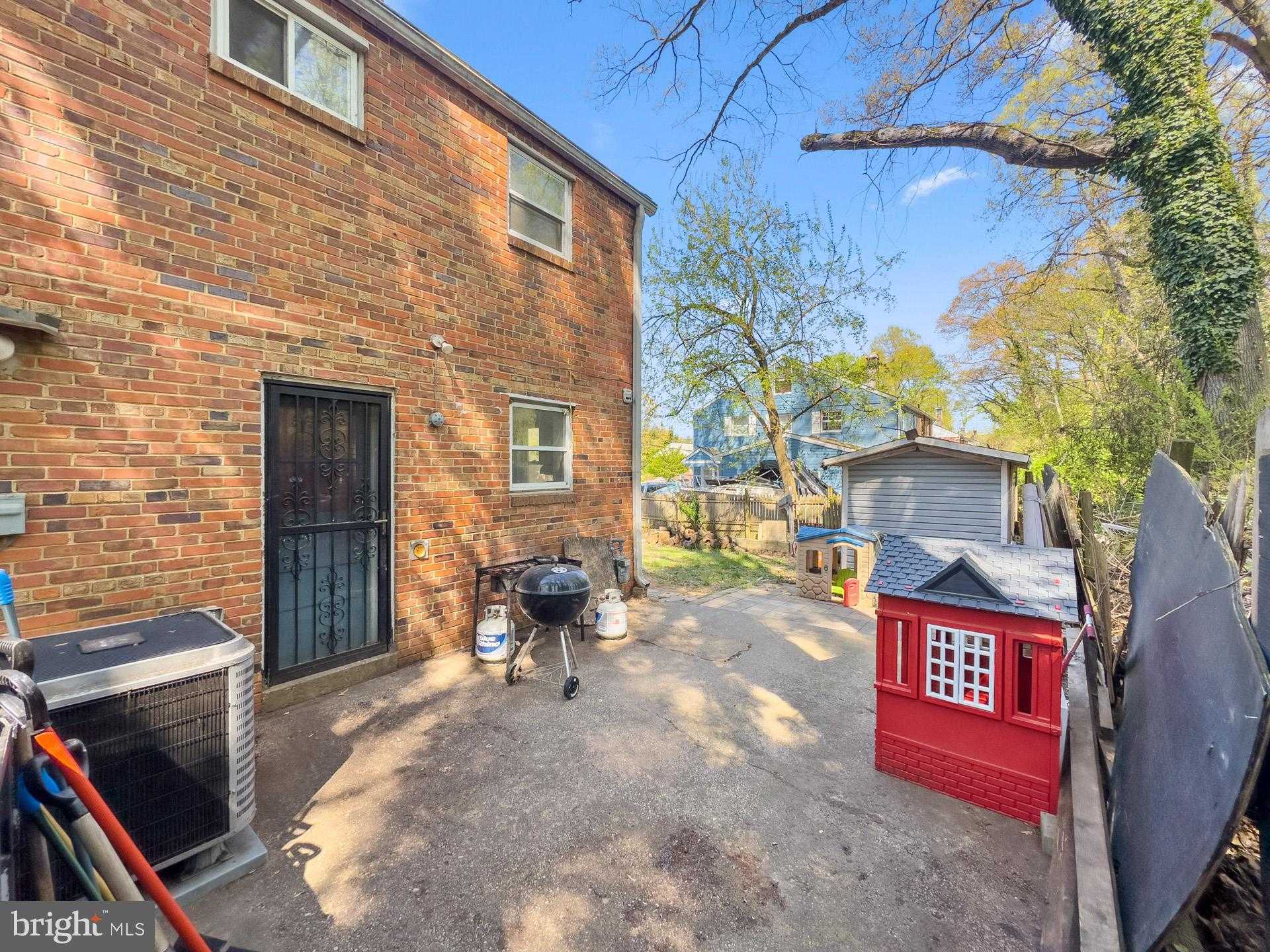 6003 Longfellow St photo 13