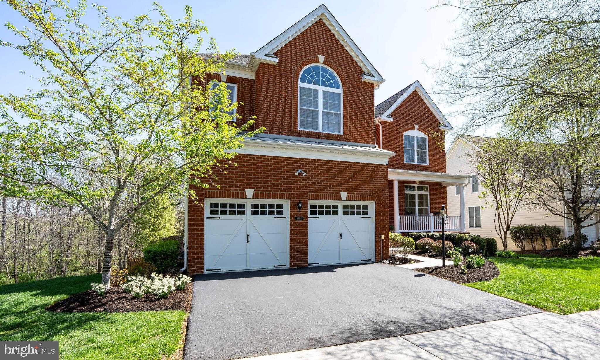 5800 Waterloo Bridge Cir photo 3