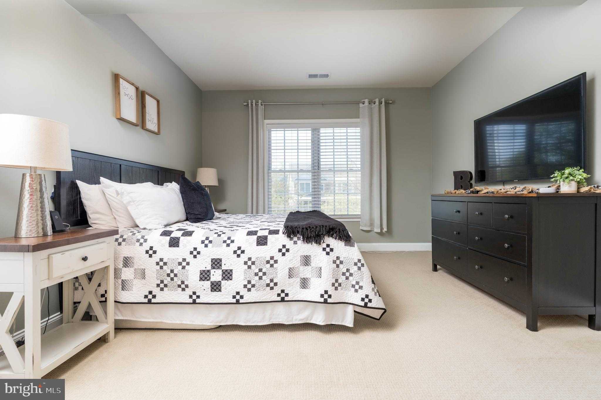 5800 Waterloo Bridge Cir photo 30