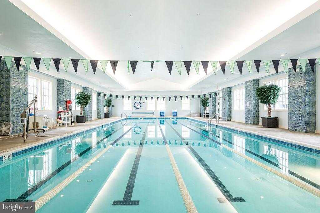 5800 Waterloo Bridge Cir photo 85