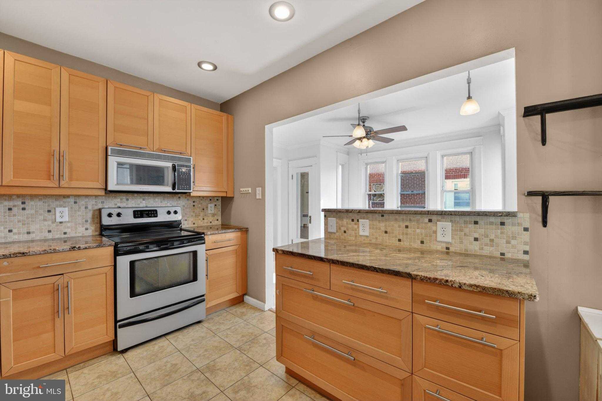 2542 Cleveland Ave photo 4