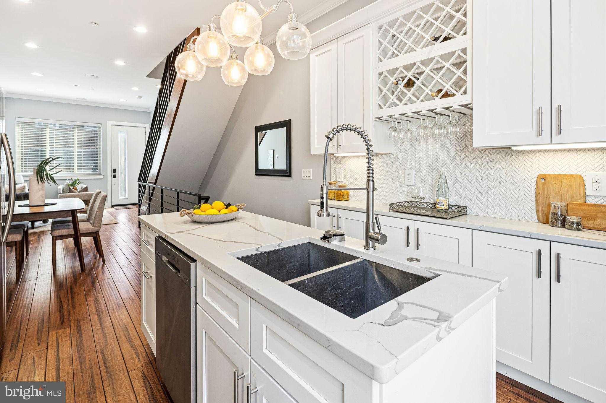 2329 Gerritt St photo 9