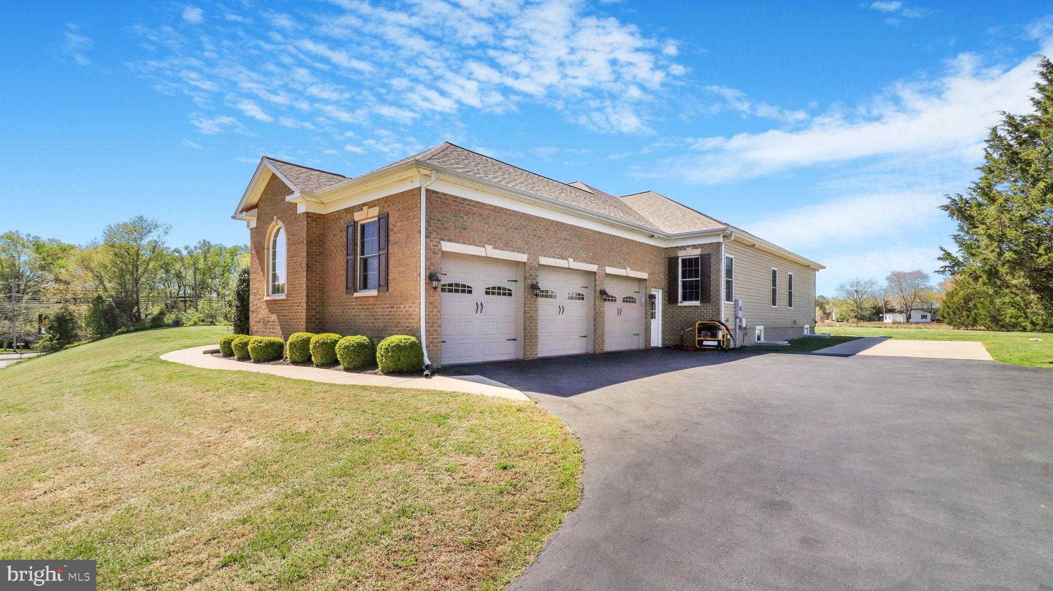 40840 Greenwood Ln photo 3