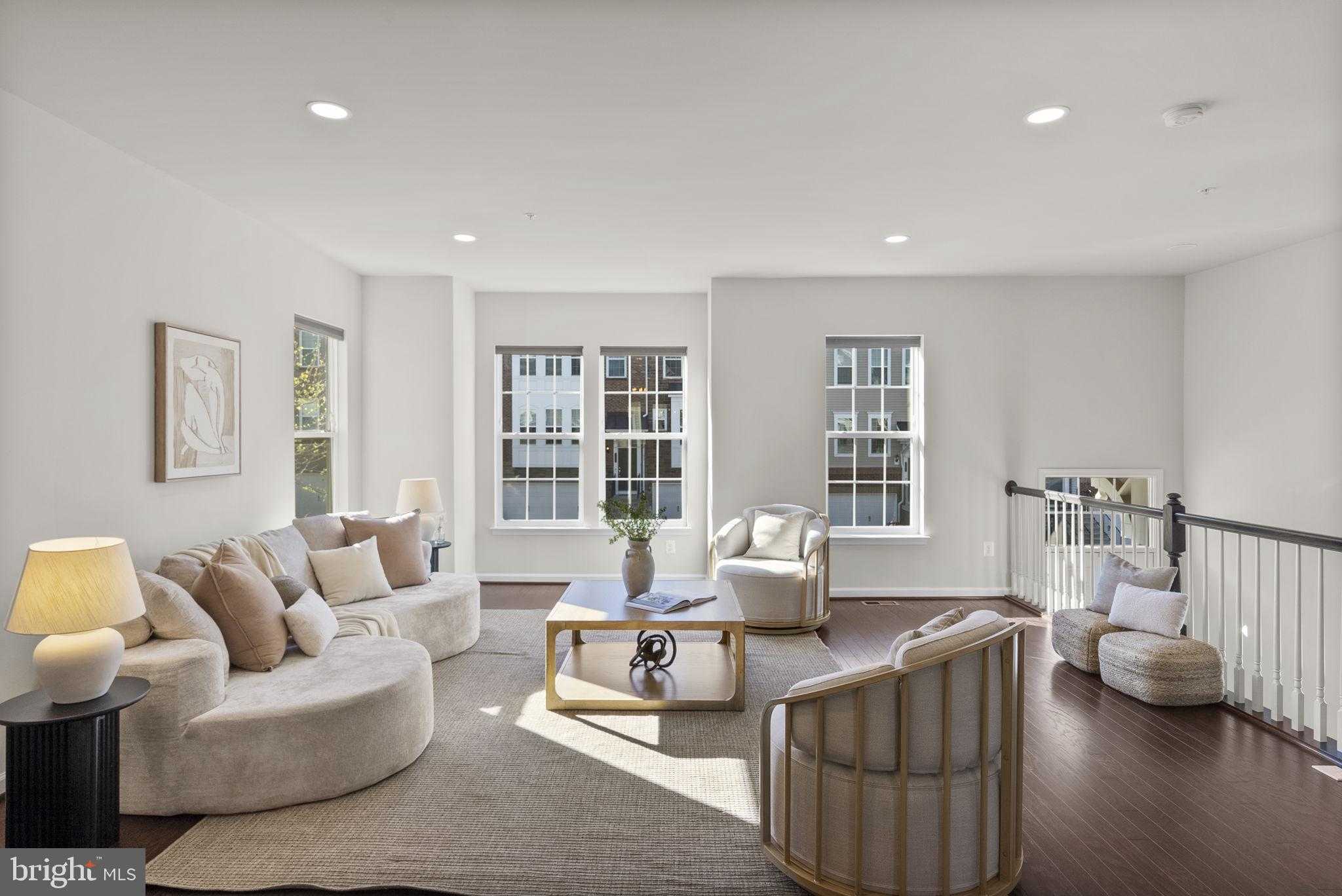 8312 Meadowood Dr photo 6