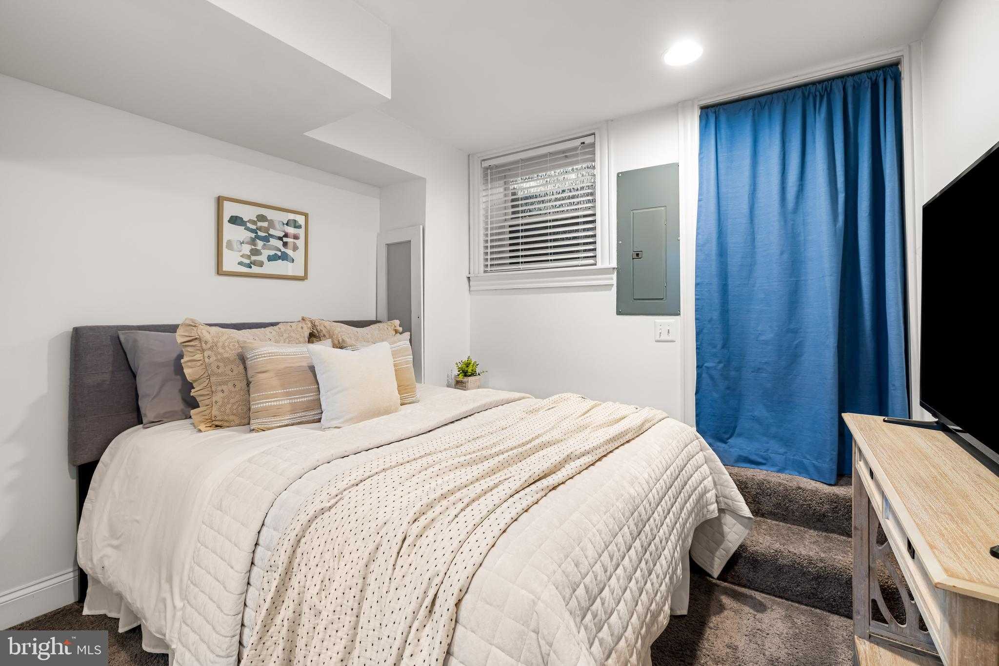 631 S Curley St photo 21