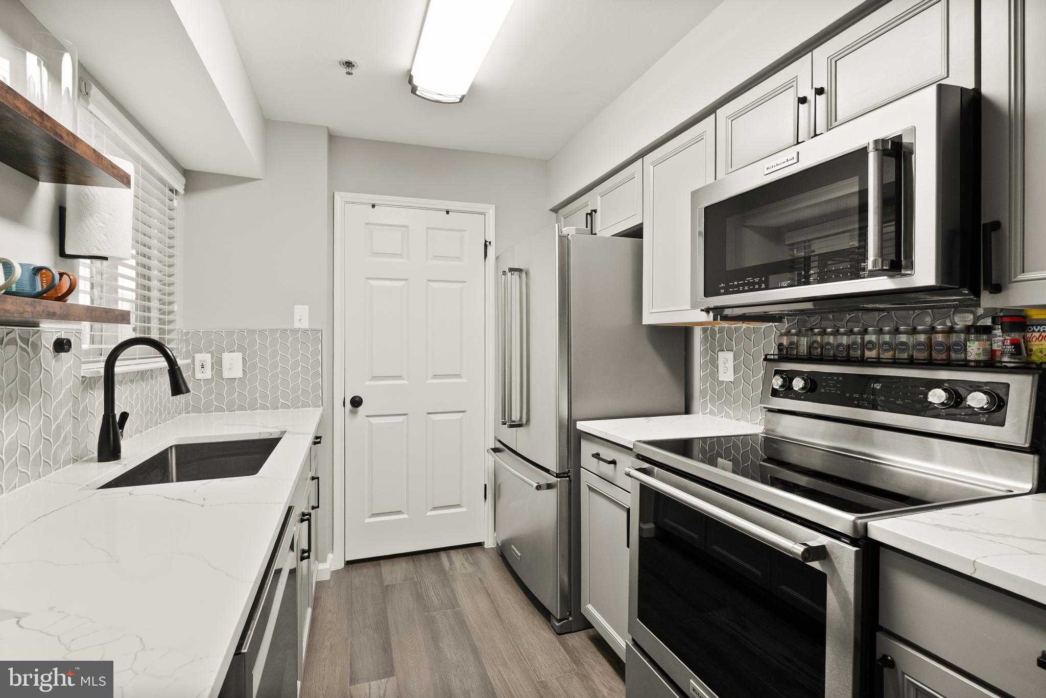 1504 Lincoln Way Unit 406 photo 16