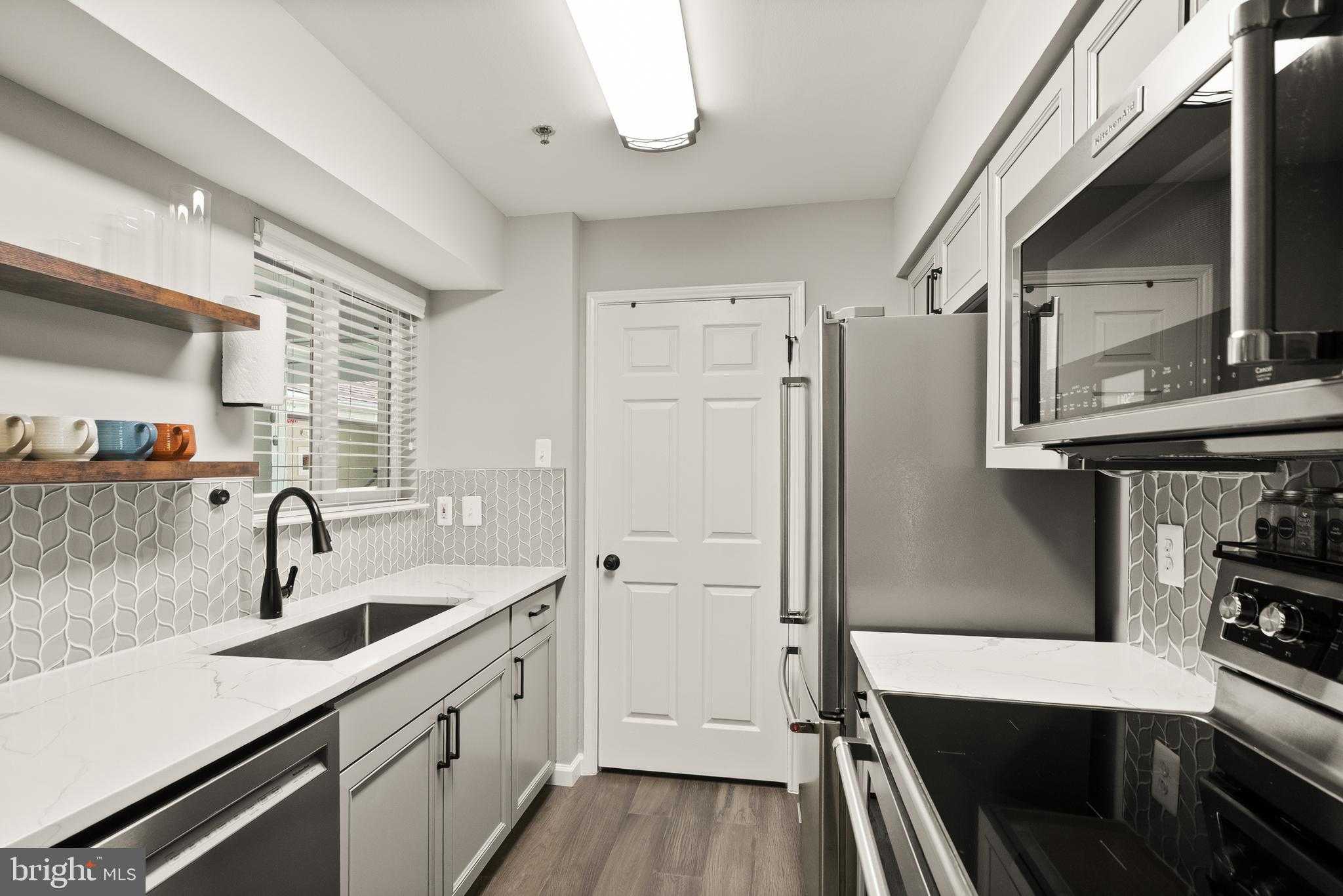 1504 Lincoln Way Unit 406 photo 18