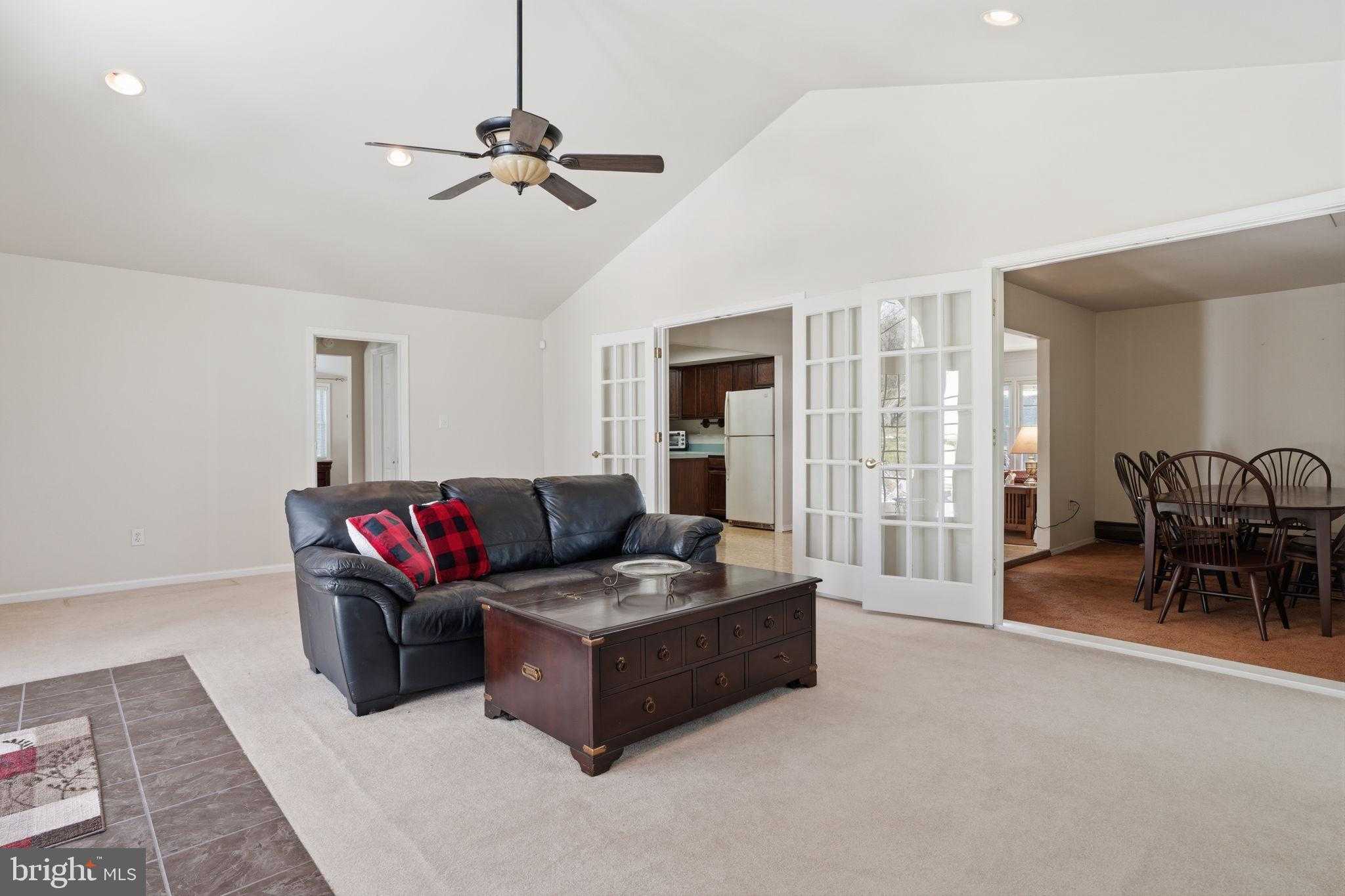 103 Hedge Rd photo 14