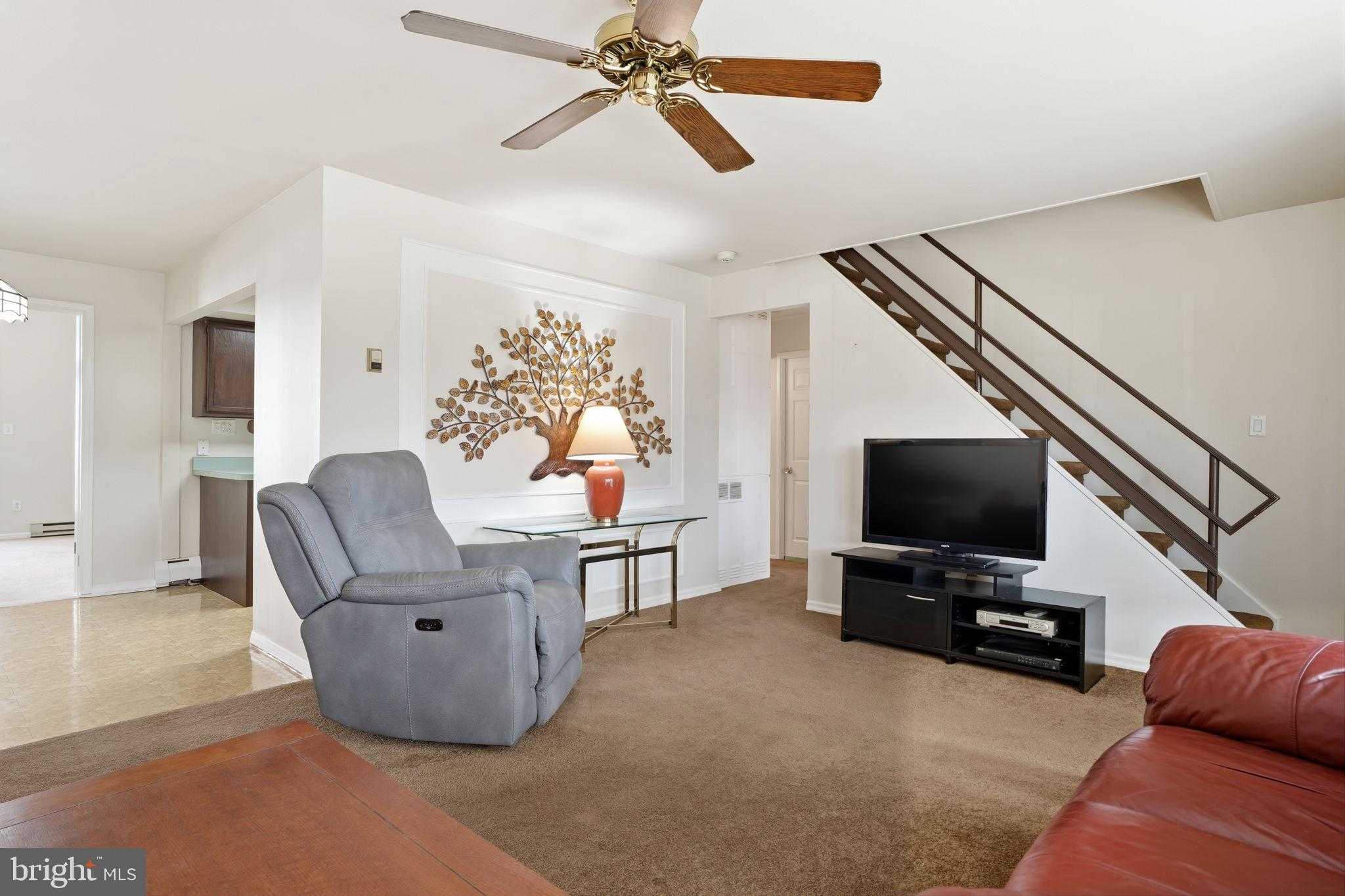 103 Hedge Rd photo 6