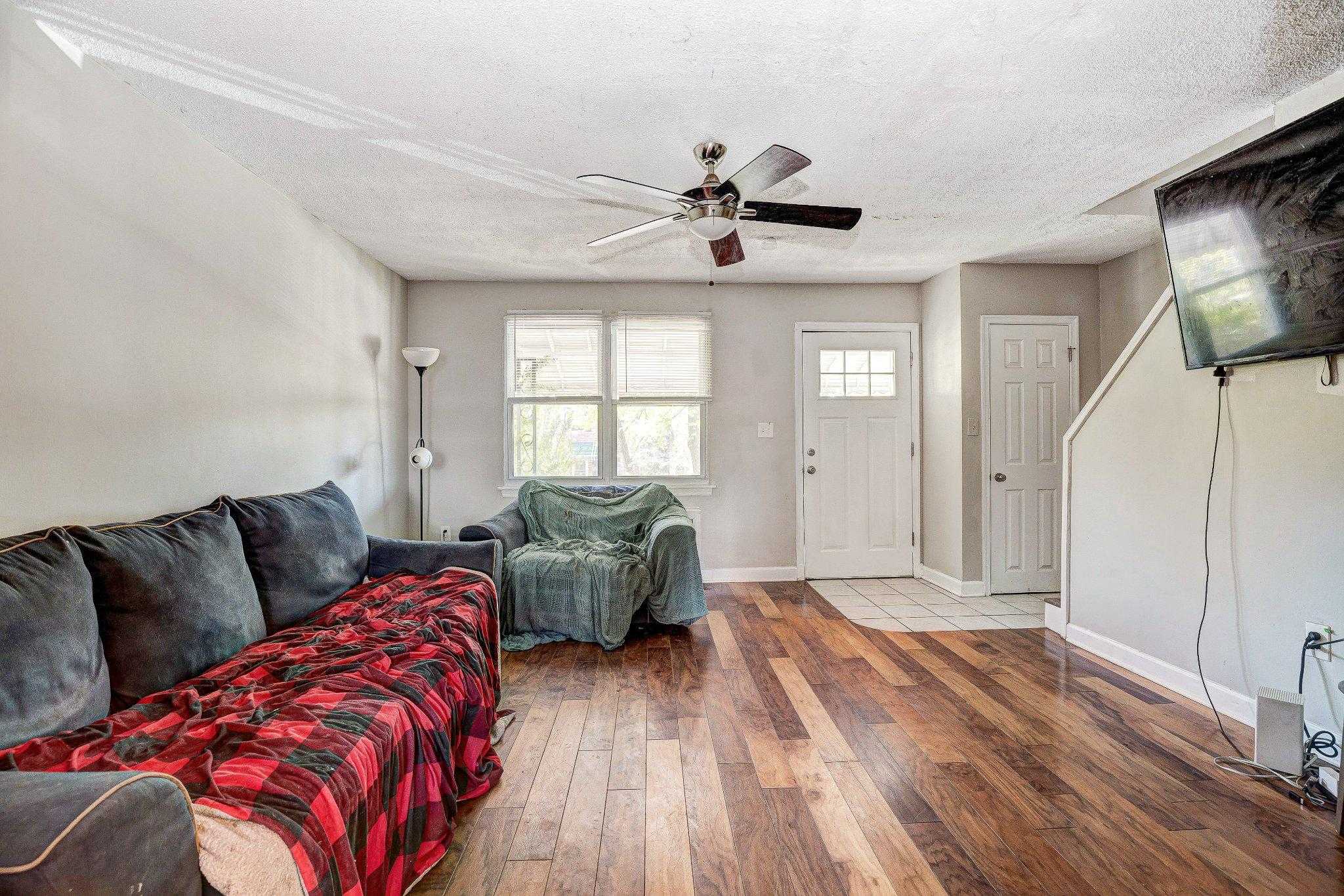 1744 Yakona Rd photo 3