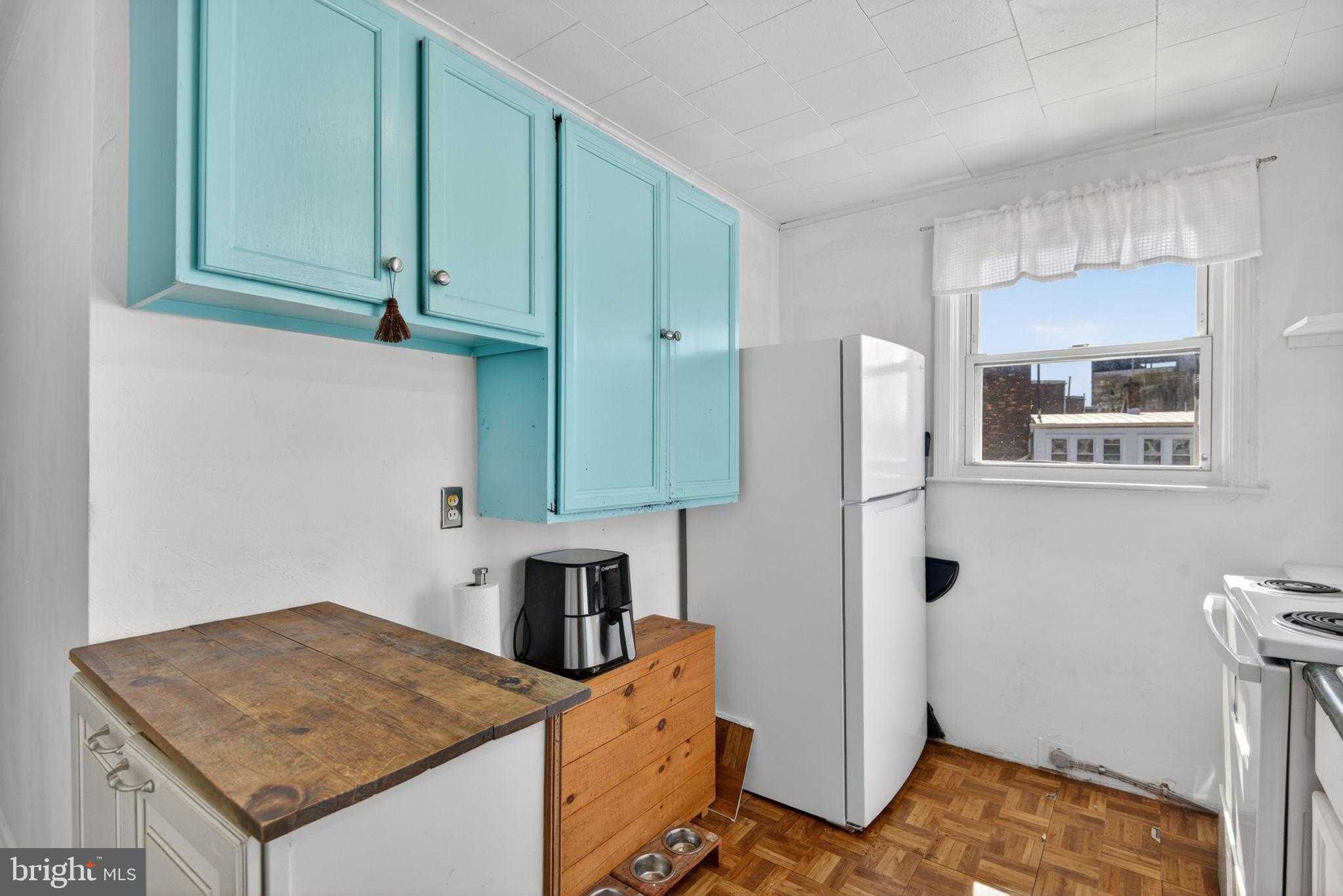 927 Linden Ave photo 21