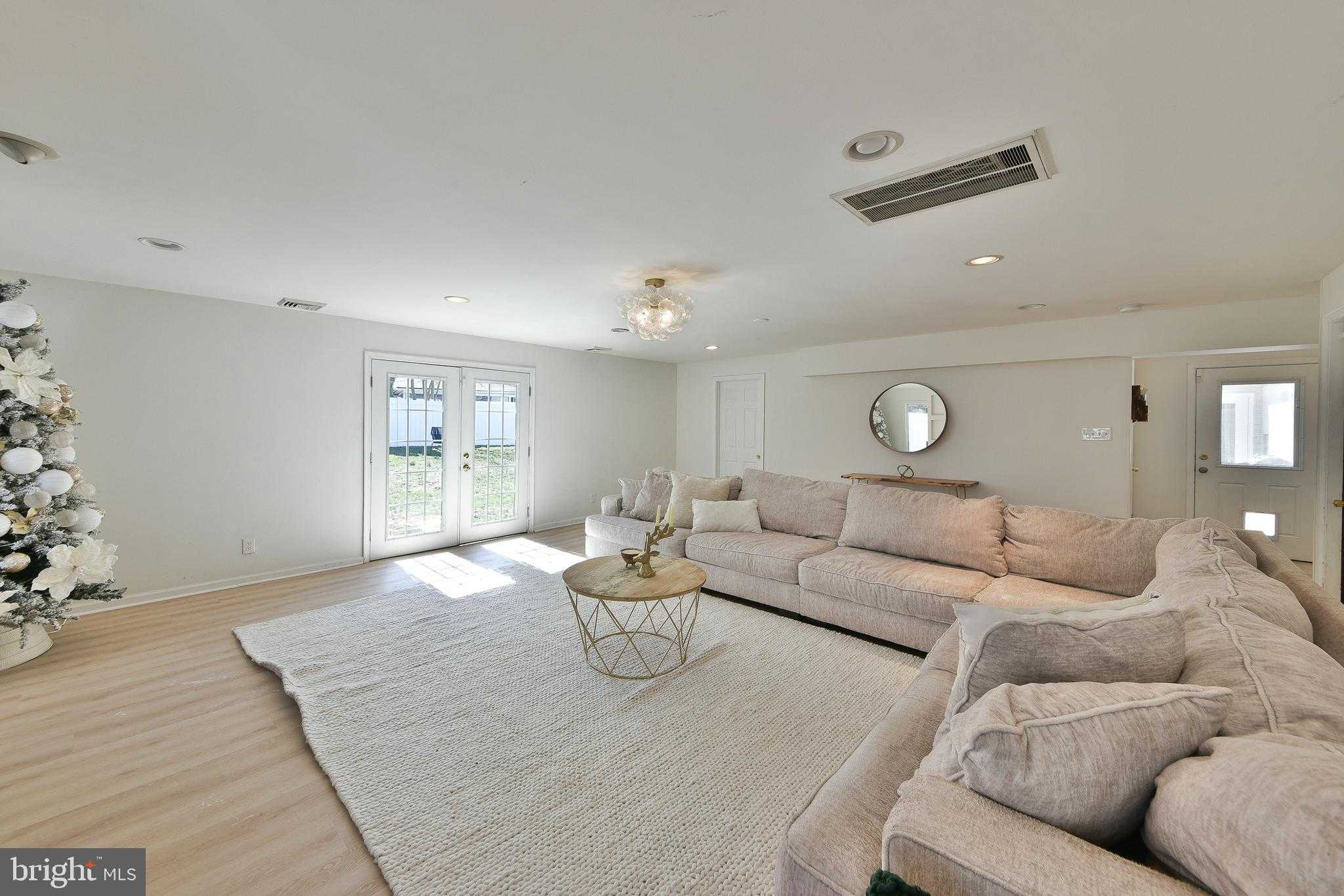 1194 Elberta Ave photo 19