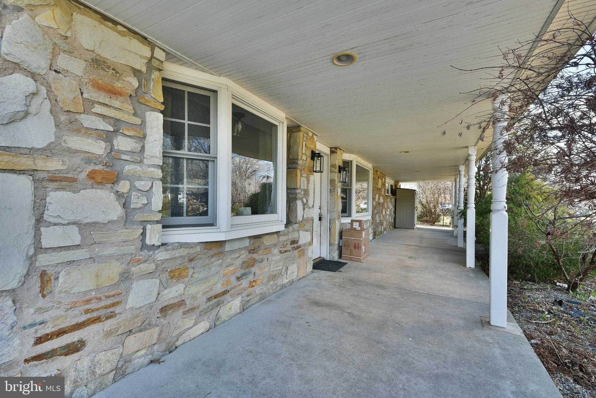 1194 Elberta Ave photo 4