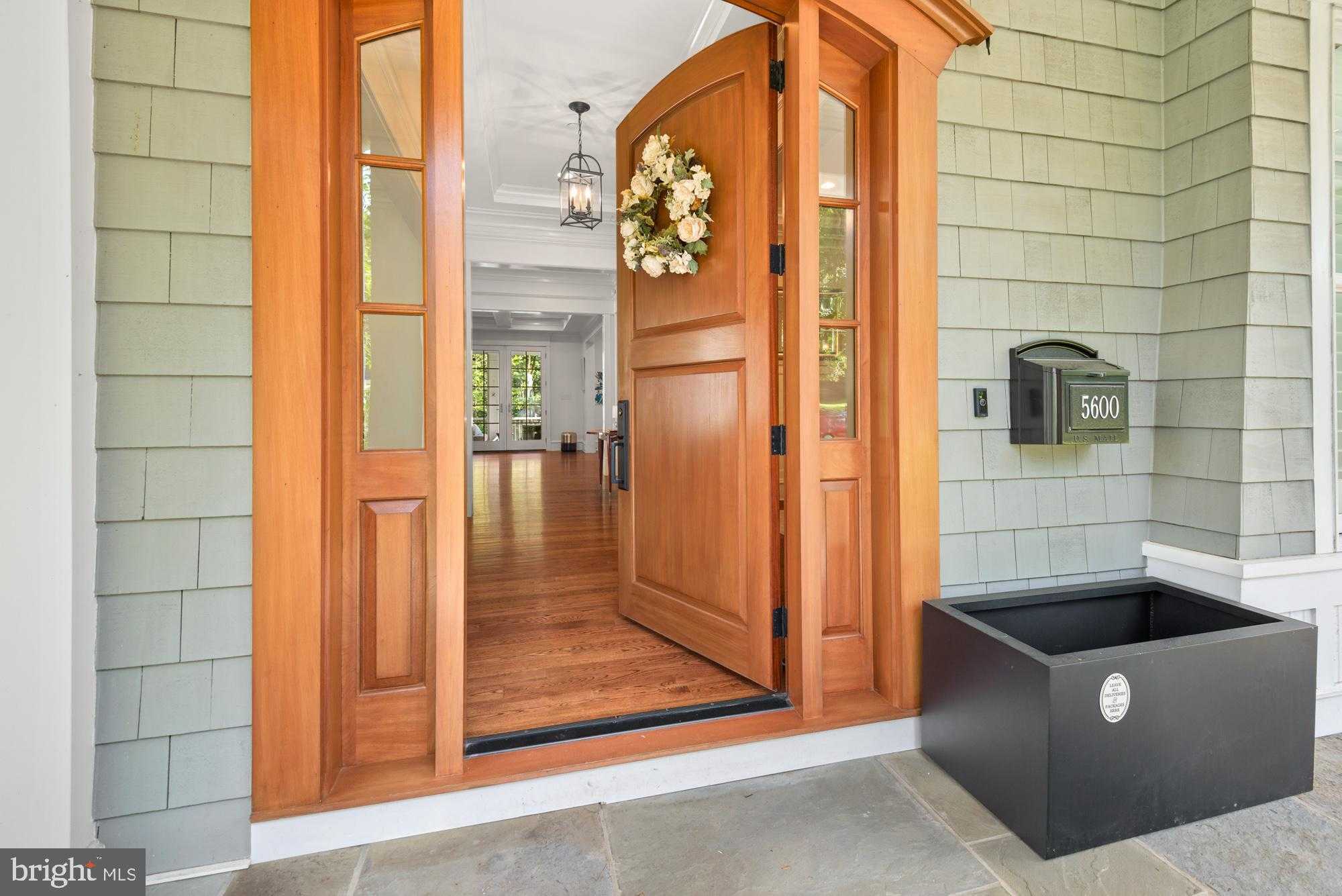 5600 Brite Dr photo 9