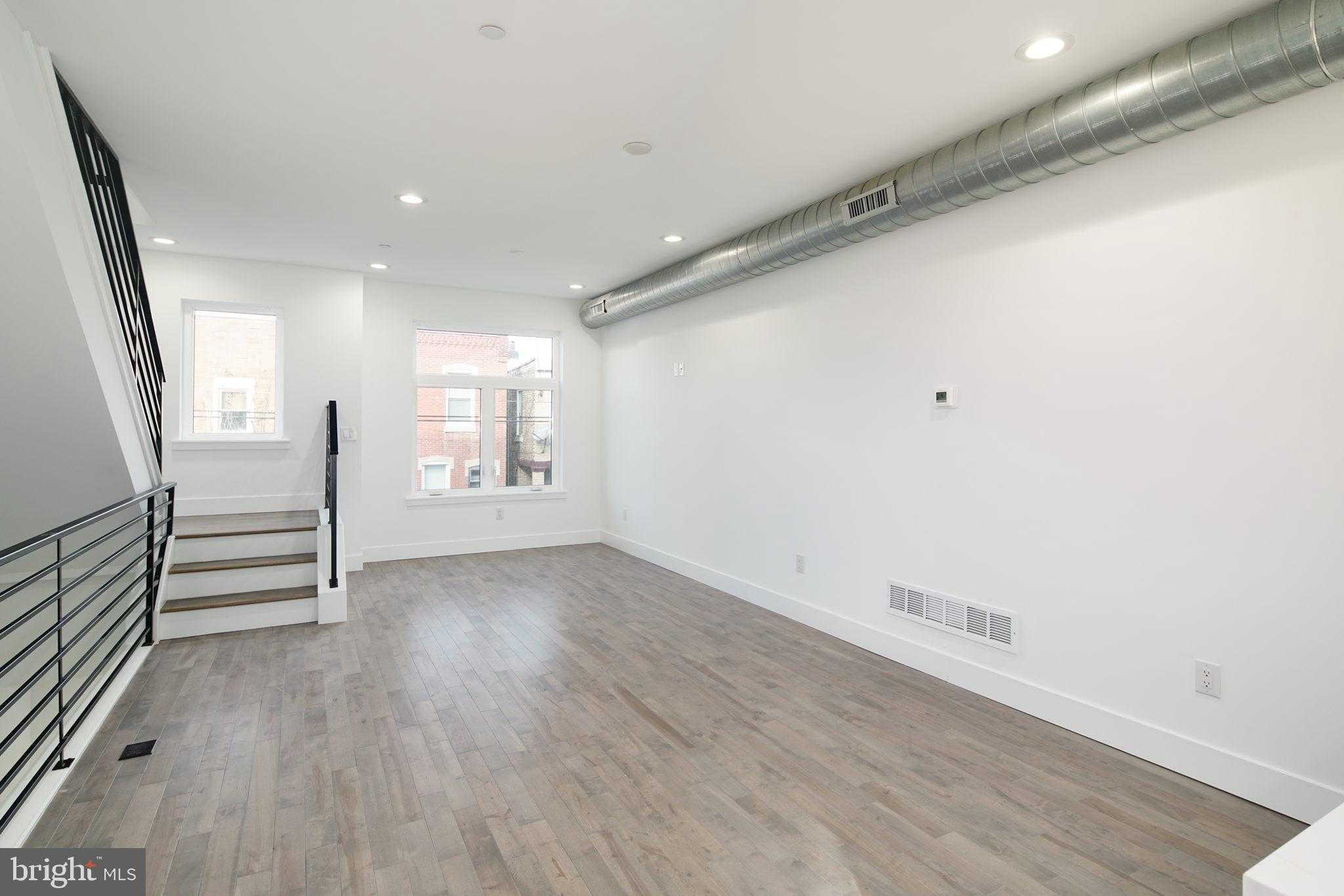 2827 Edgemont St photo 11