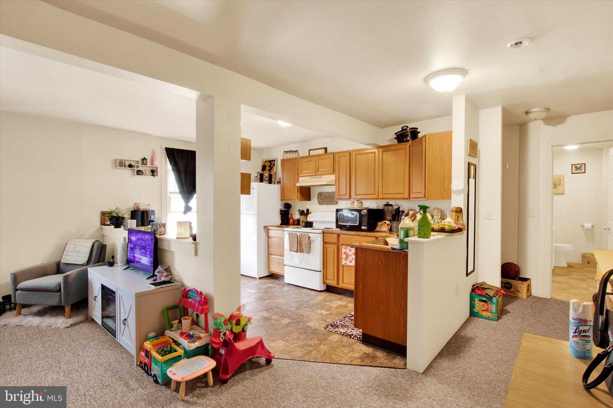 56 N Church St photo 24