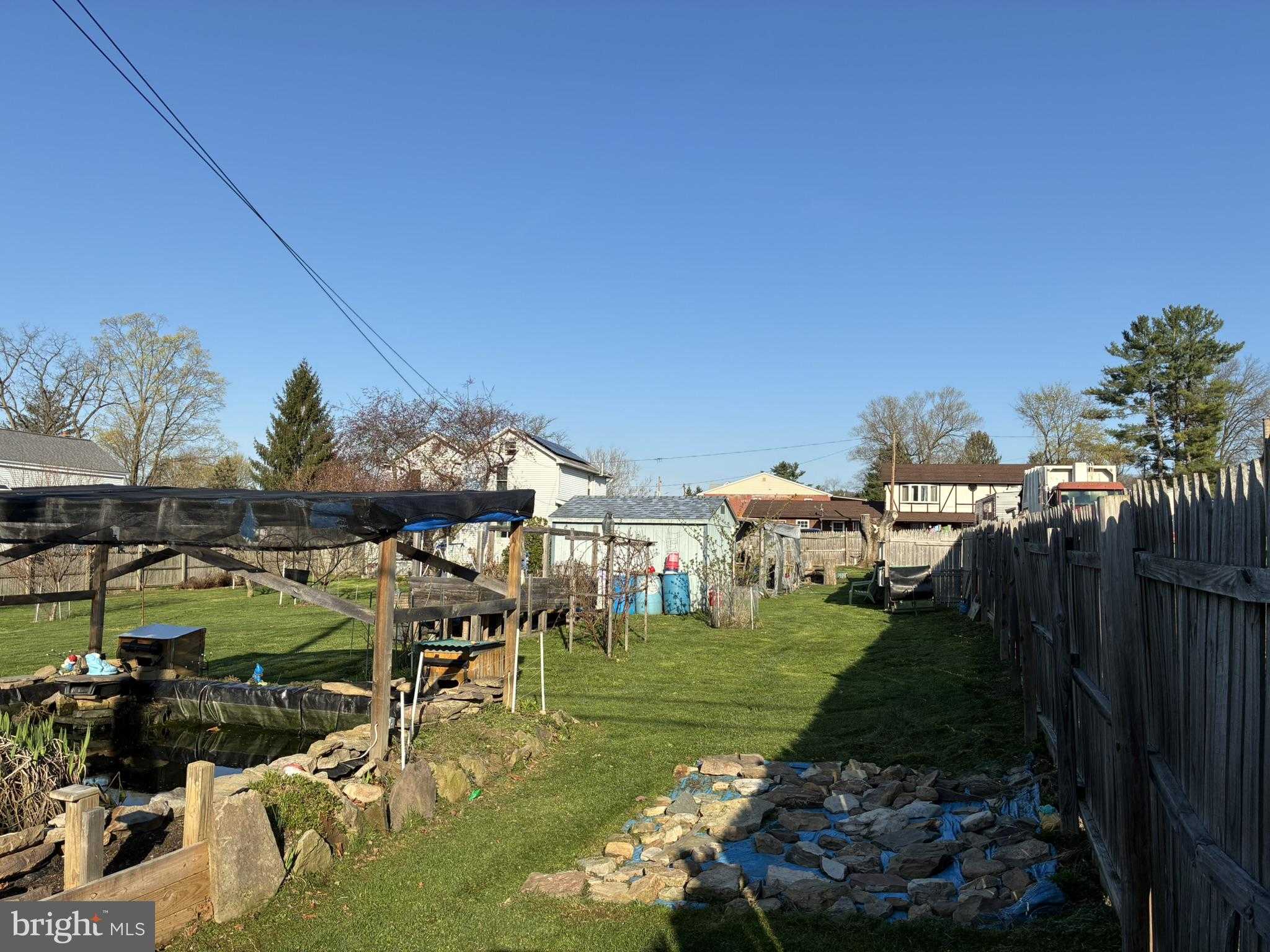 548 Huston St photo 42