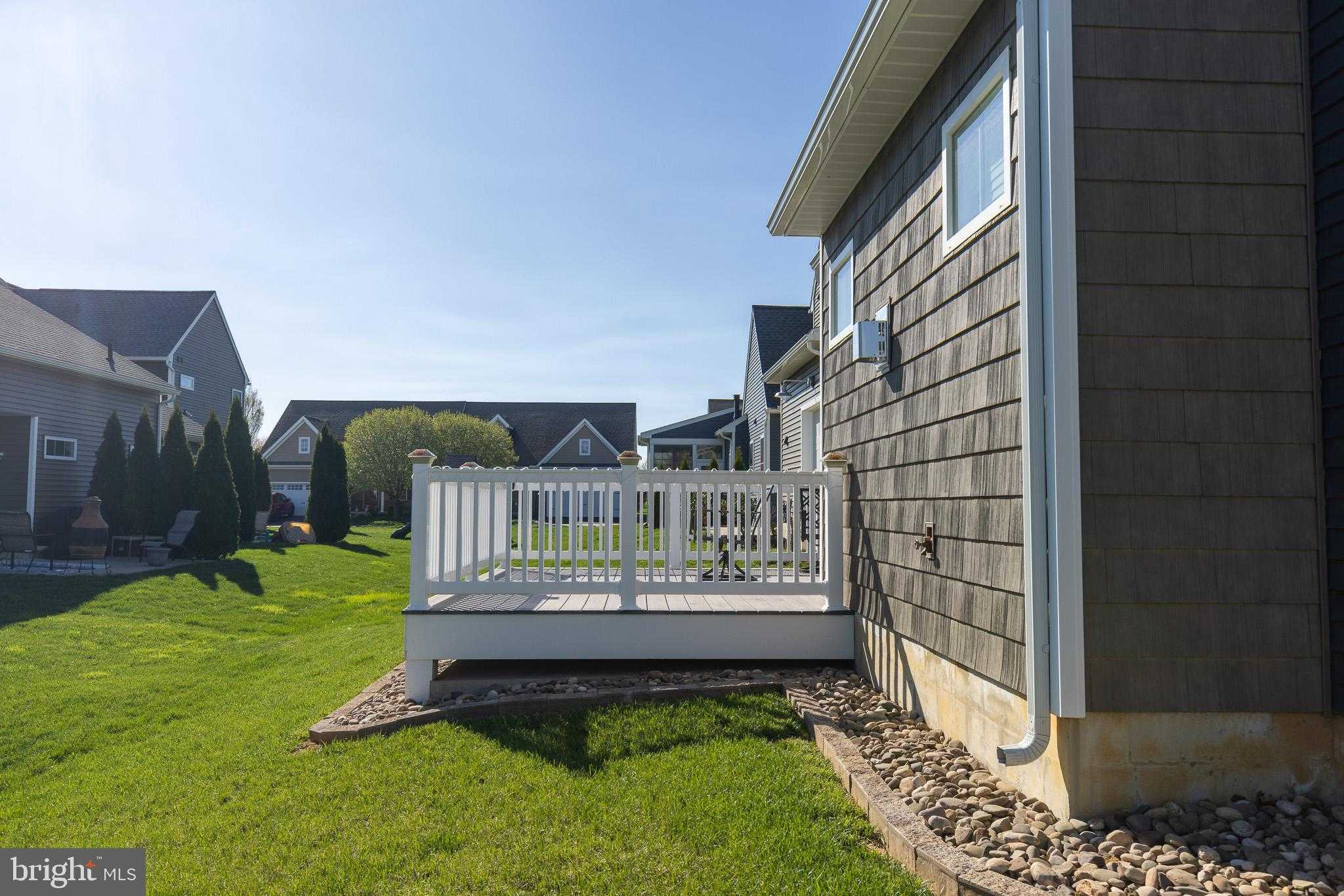 1404 Barrington Dr photo 15