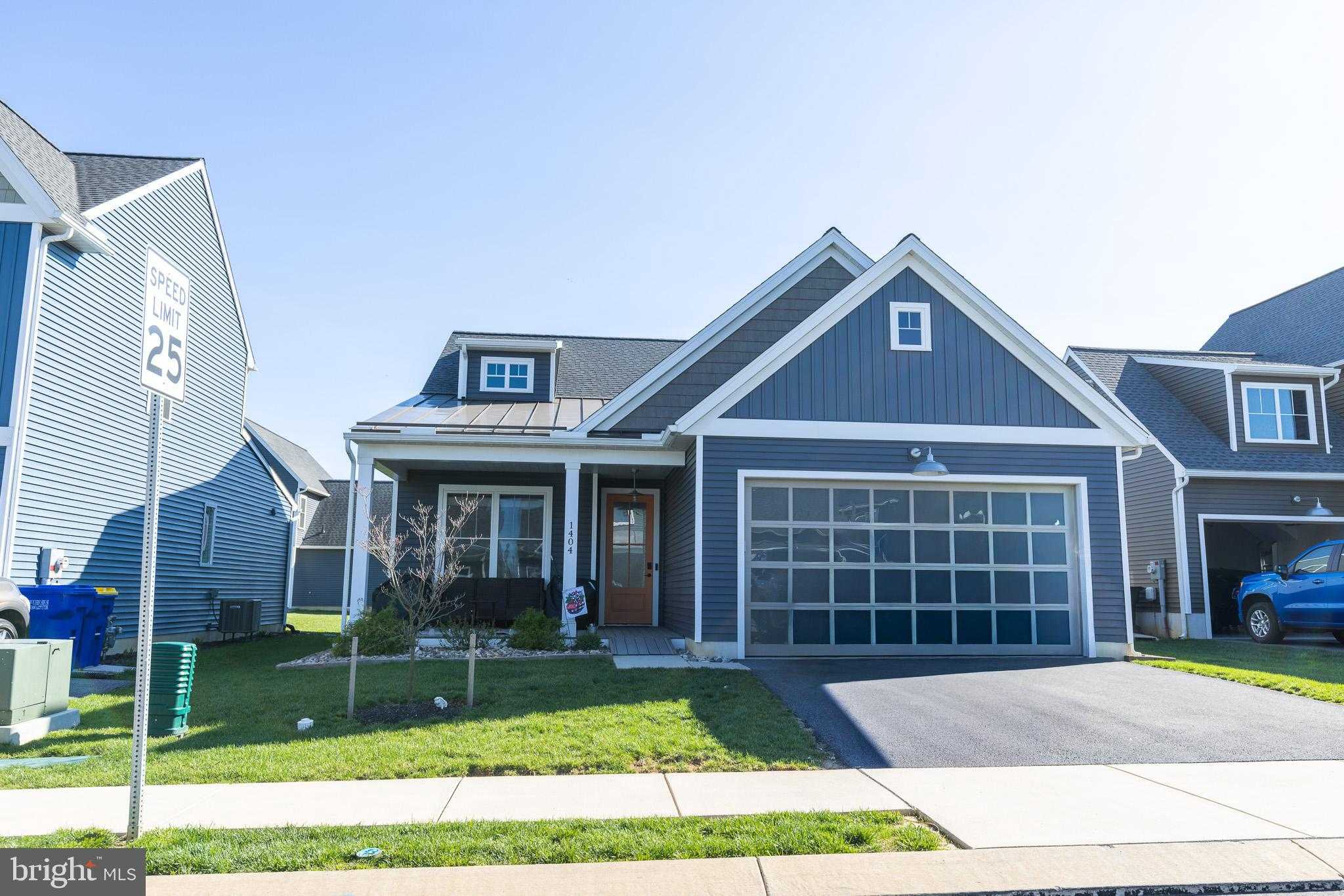 1404 Barrington Dr photo 3