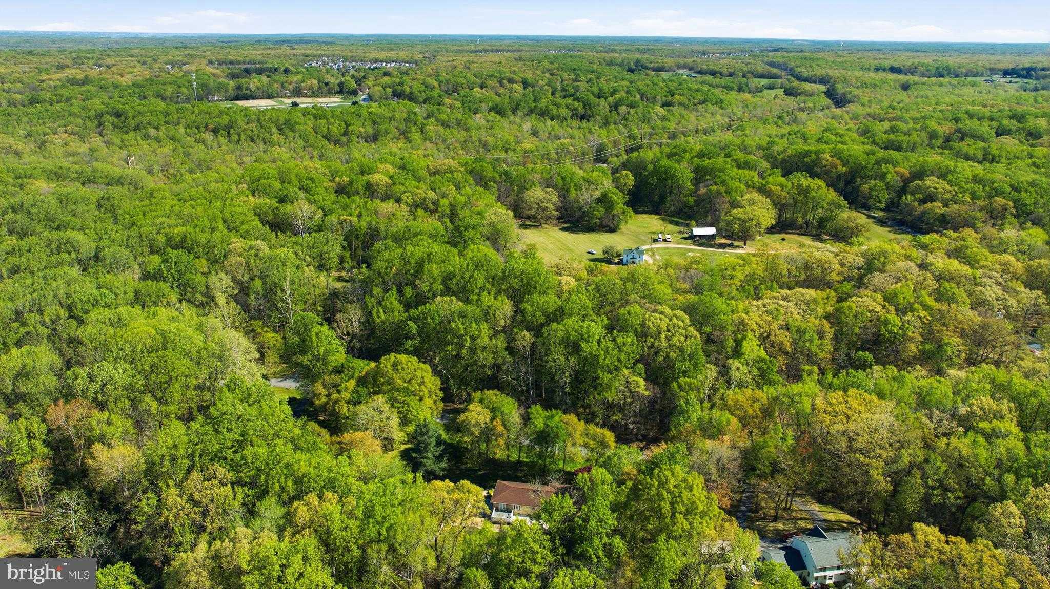 4465 Camelot Dr photo 9