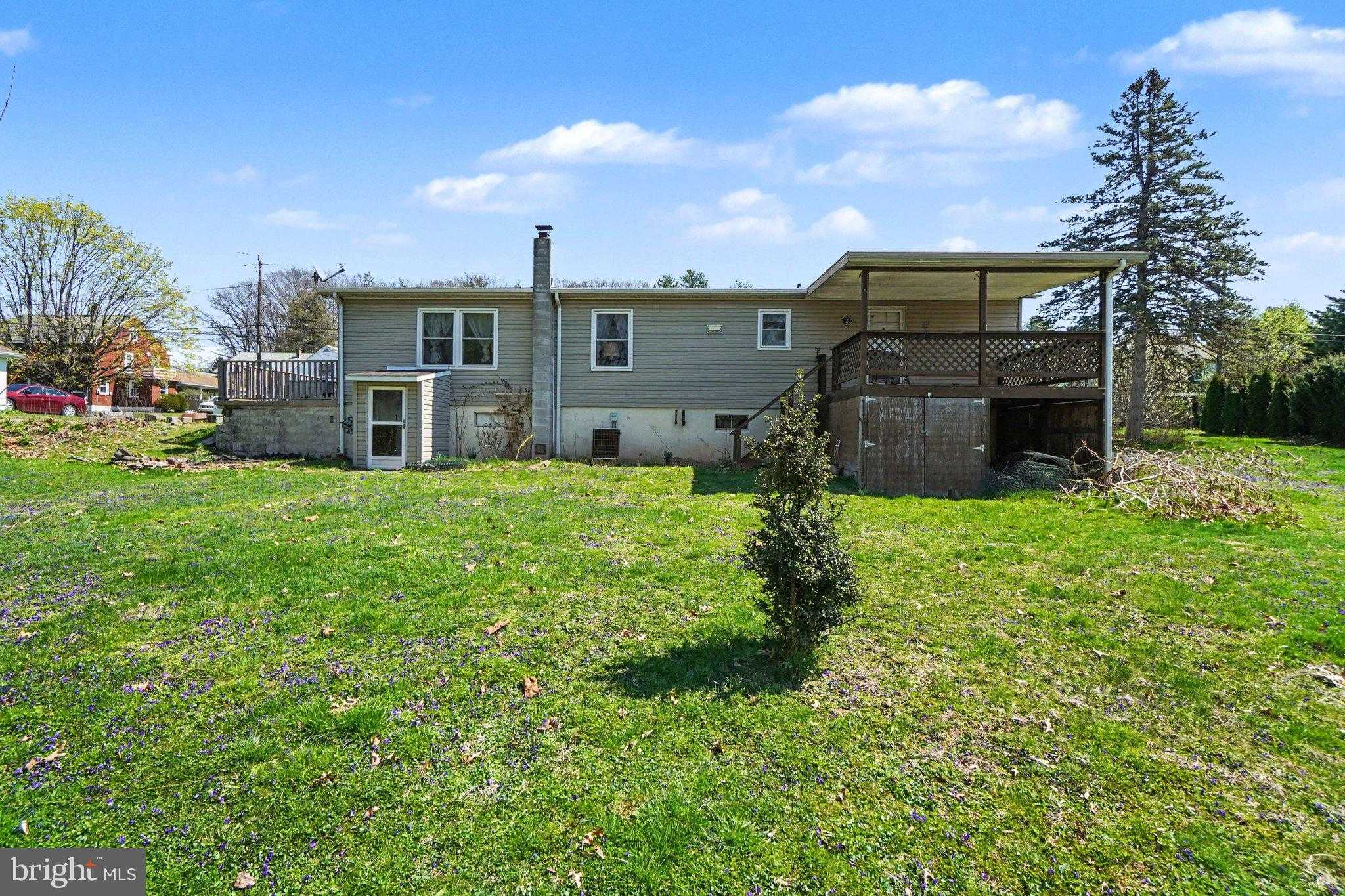 204 N 3rd St photo 22