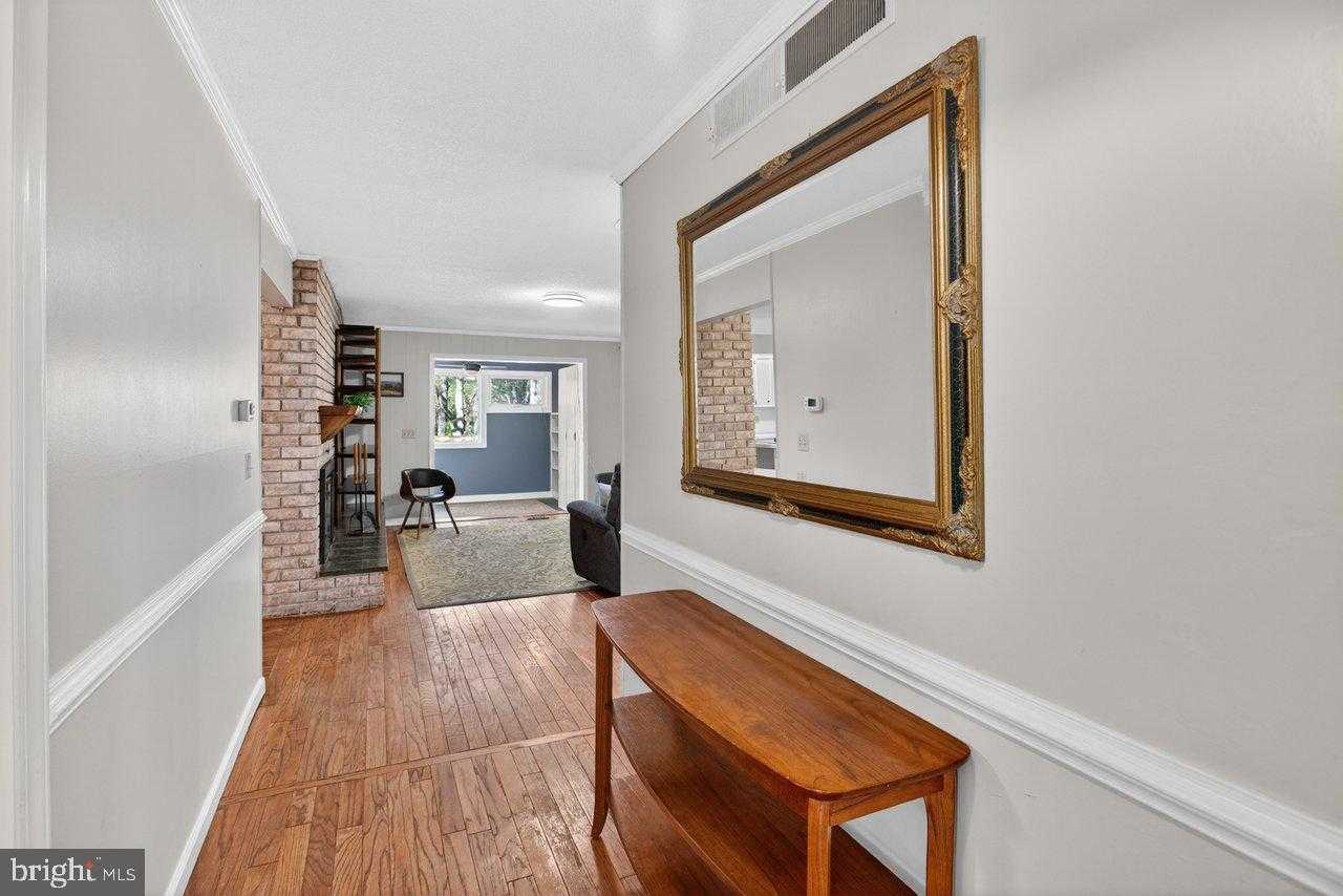 322 Erickson Ave photo 42