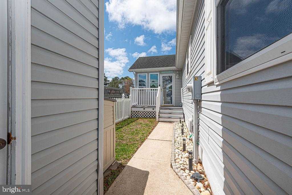 414 Ocean Pkwy photo 13