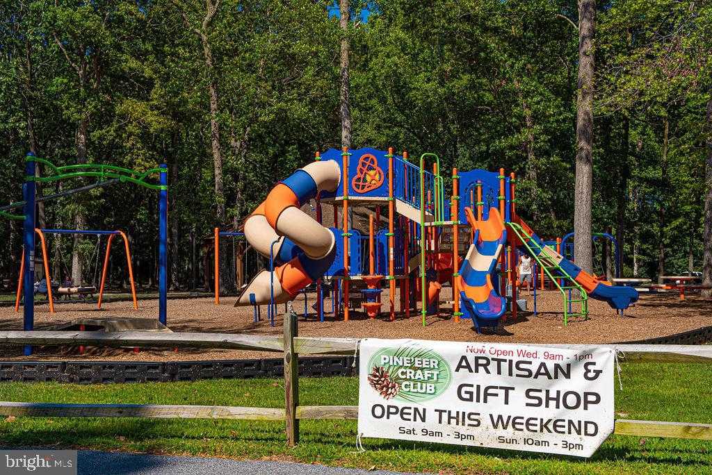 414 Ocean Pkwy photo 88