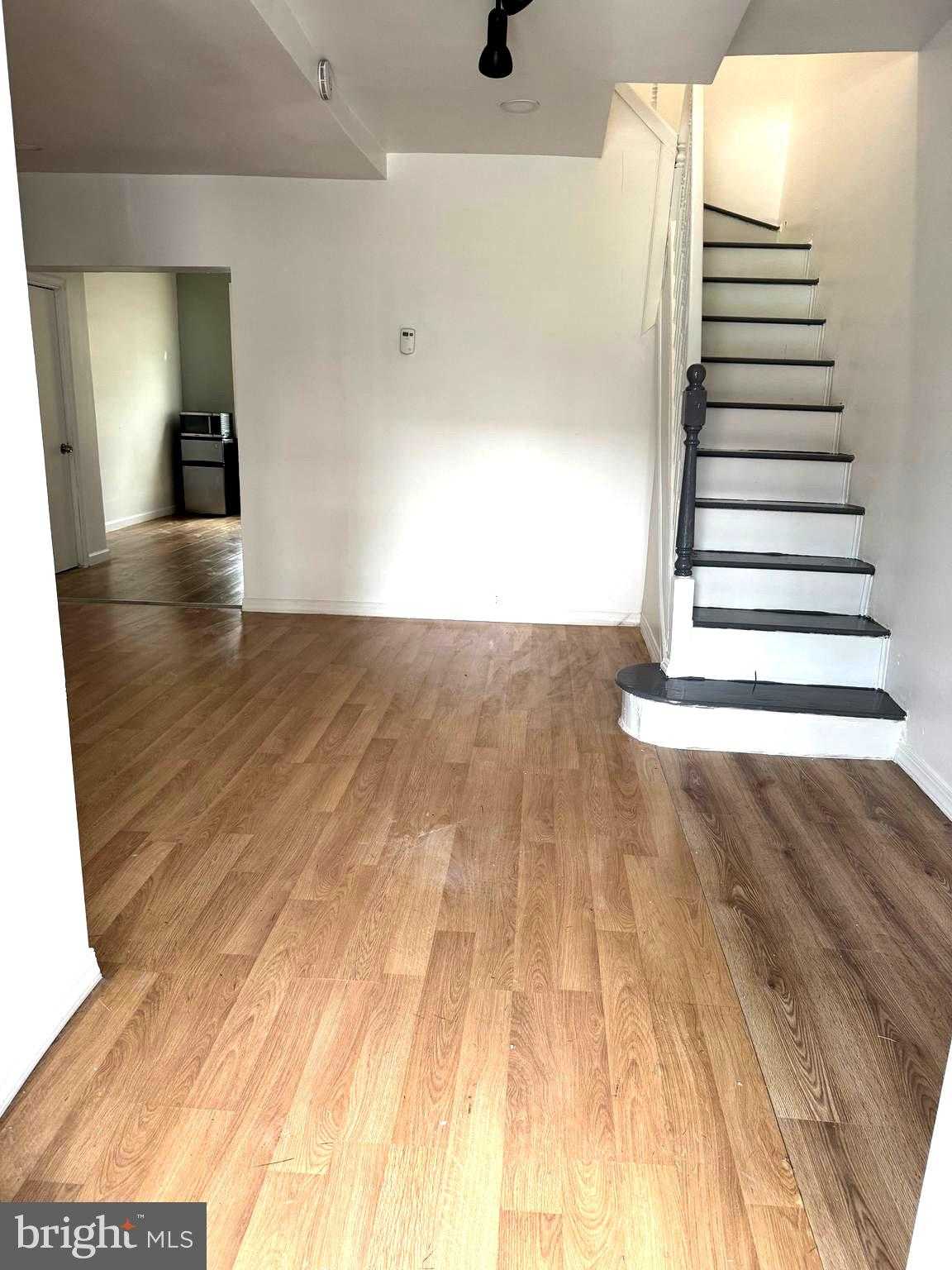 2213 Bryant Ave photo 2