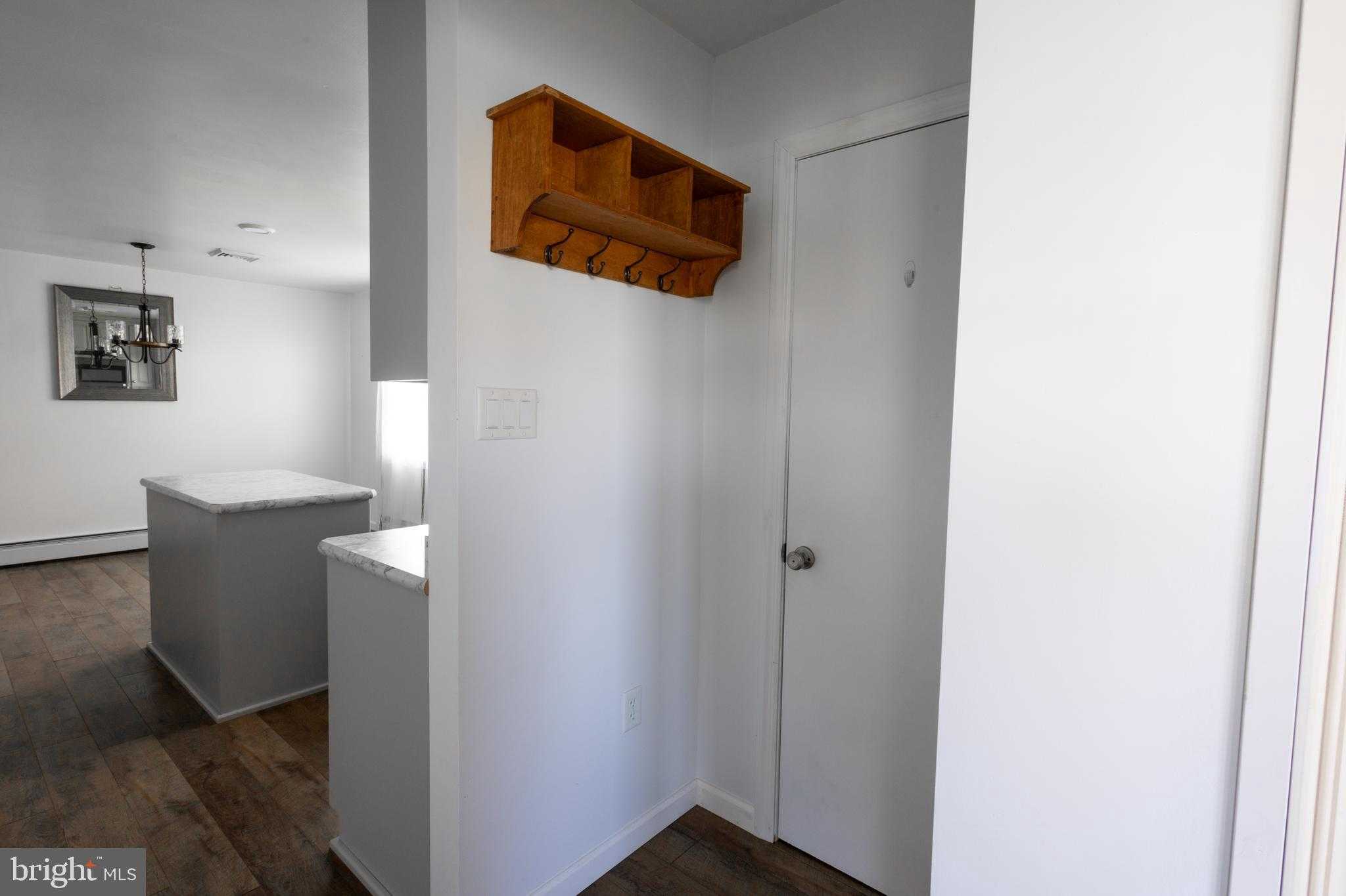 167 Manor Rd photo 10