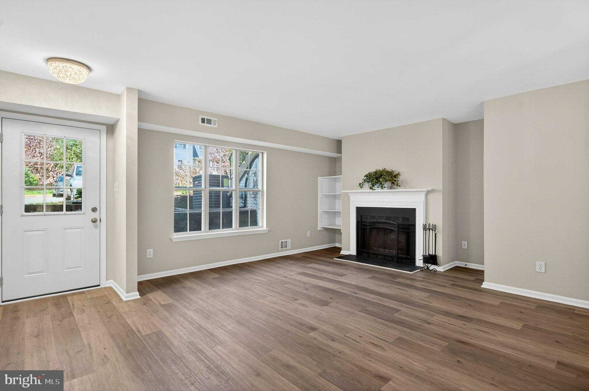 13721 Flowing Brook CT photo 13