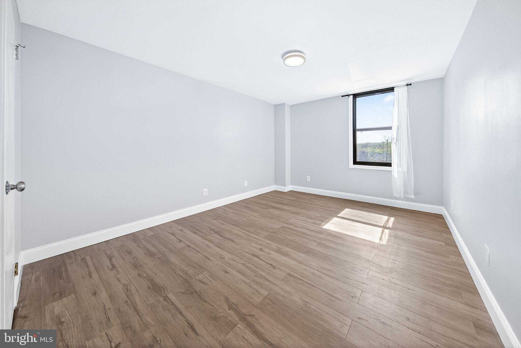 4600 Duke St Apt 426 photo 21