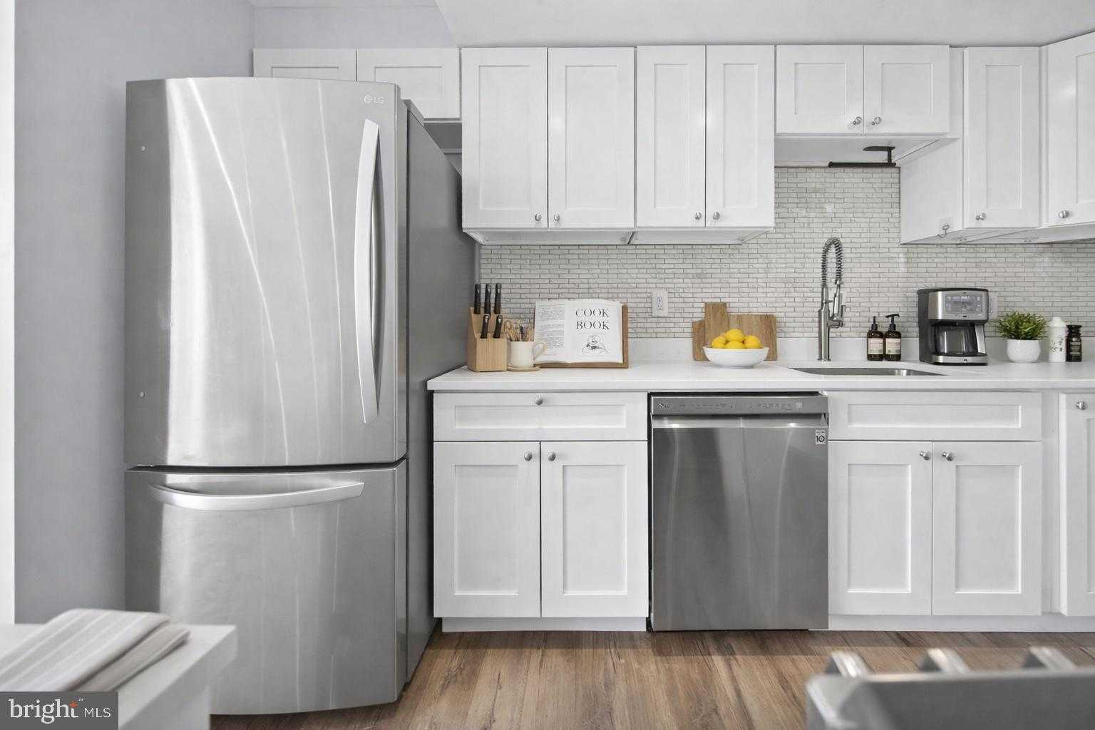 4600 Duke St Apt 426 photo 3