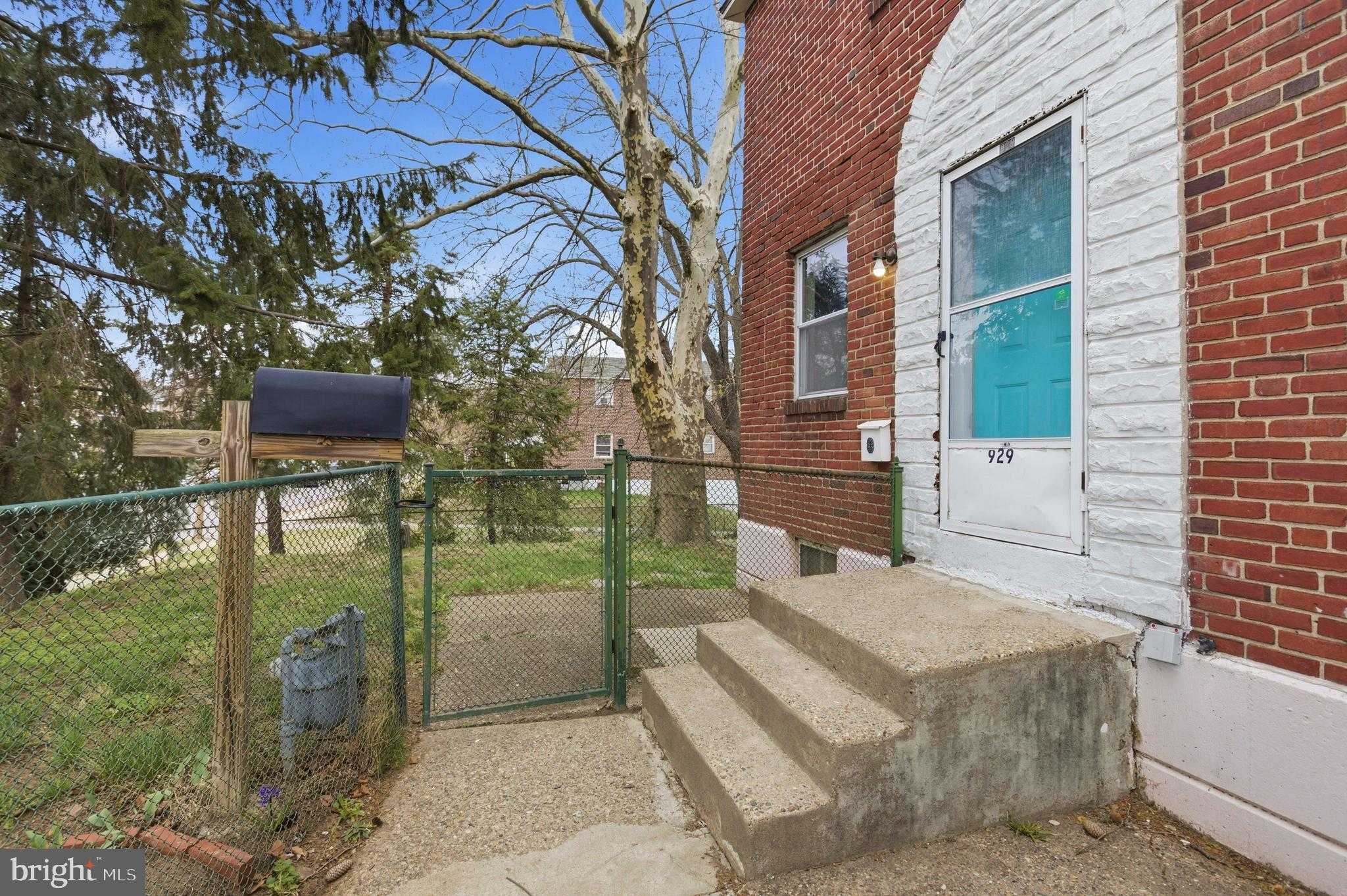 929 Delview Dr photo 3