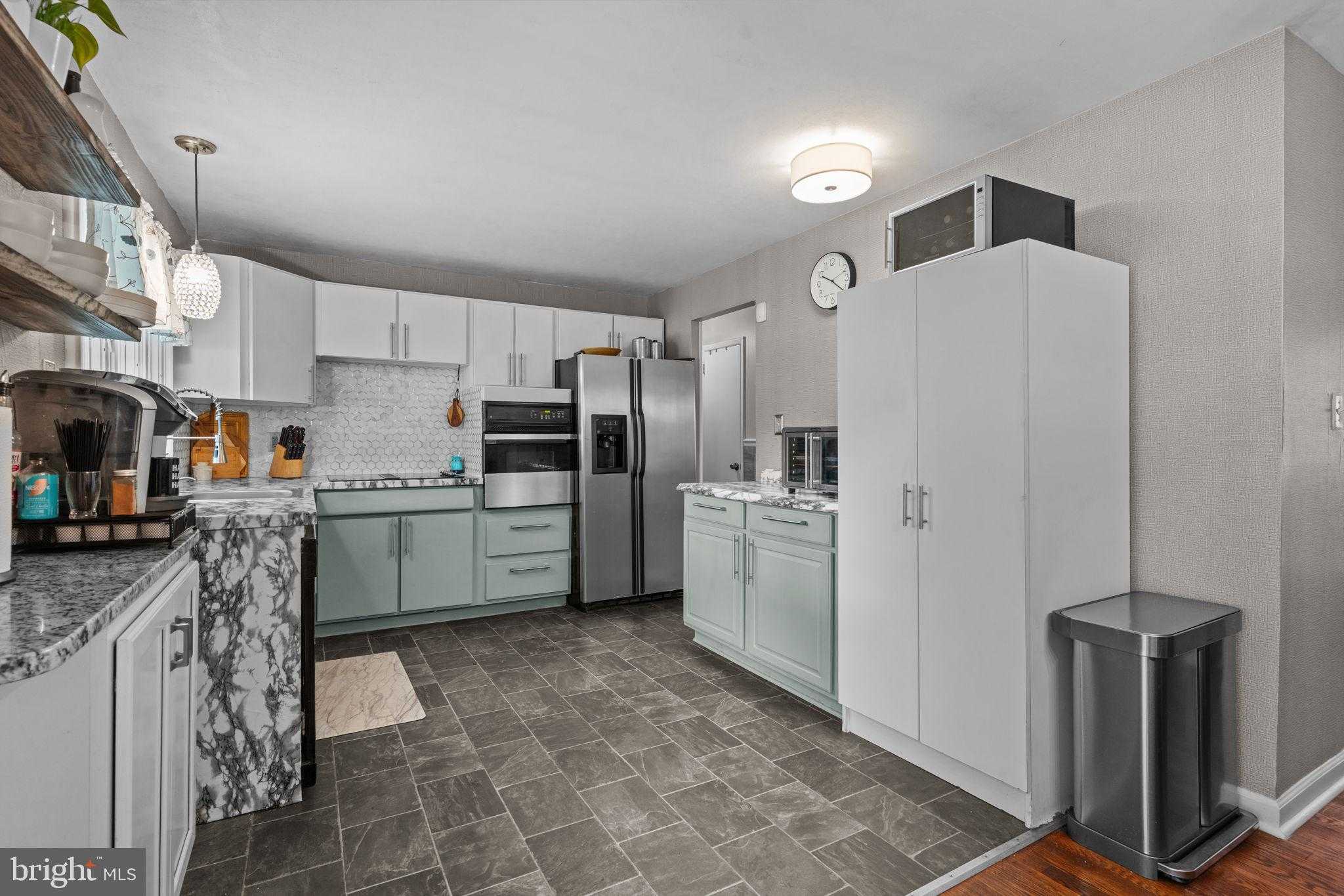 106 Holly Dr photo 14