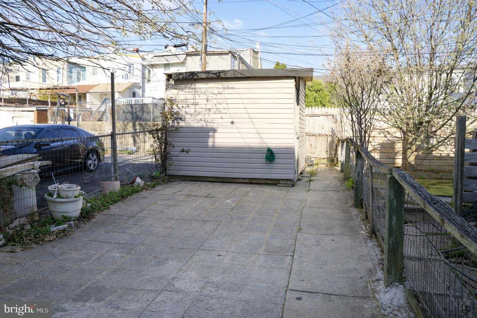 1013 N 10th St photo 27