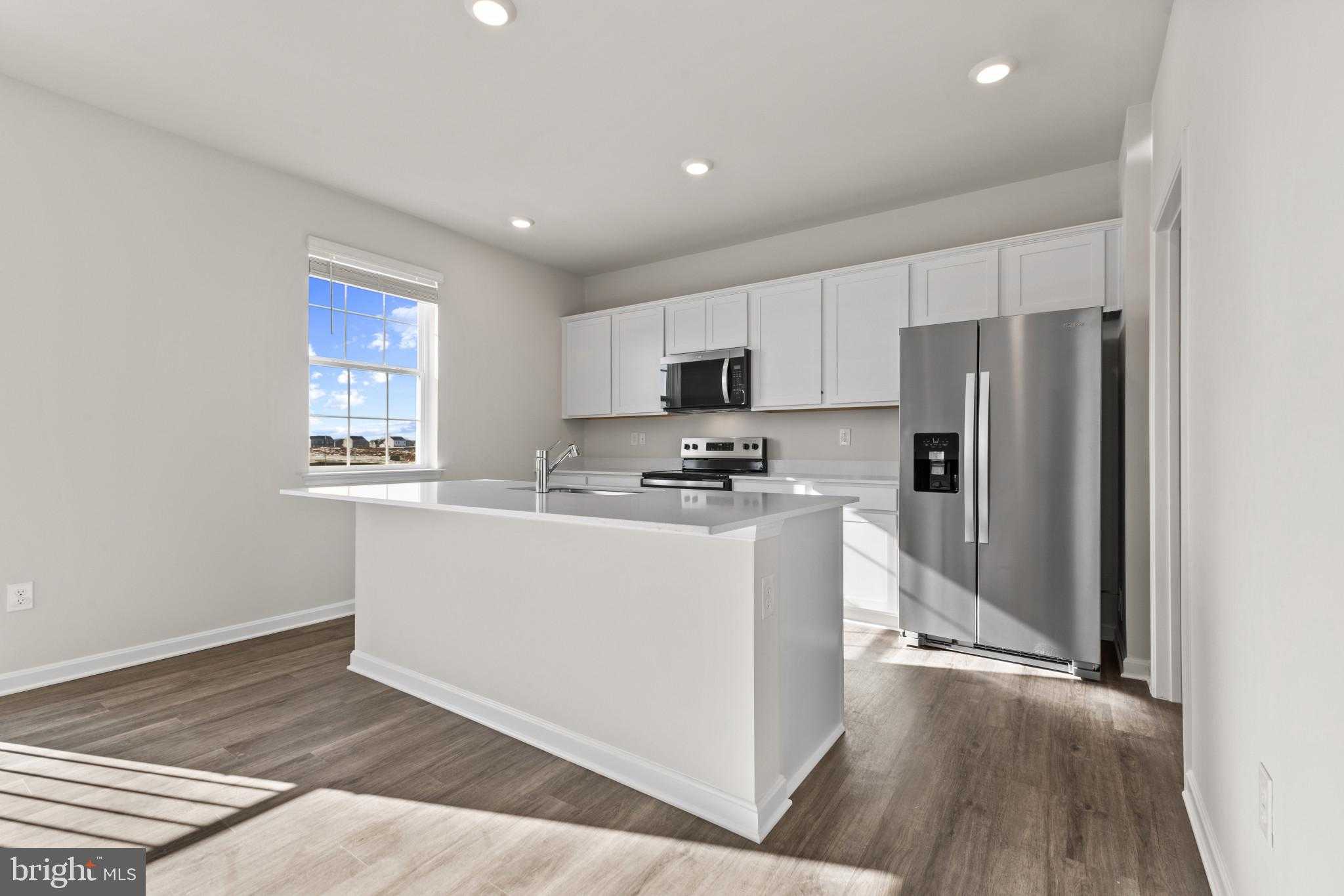 462 Buckeye St photo 4